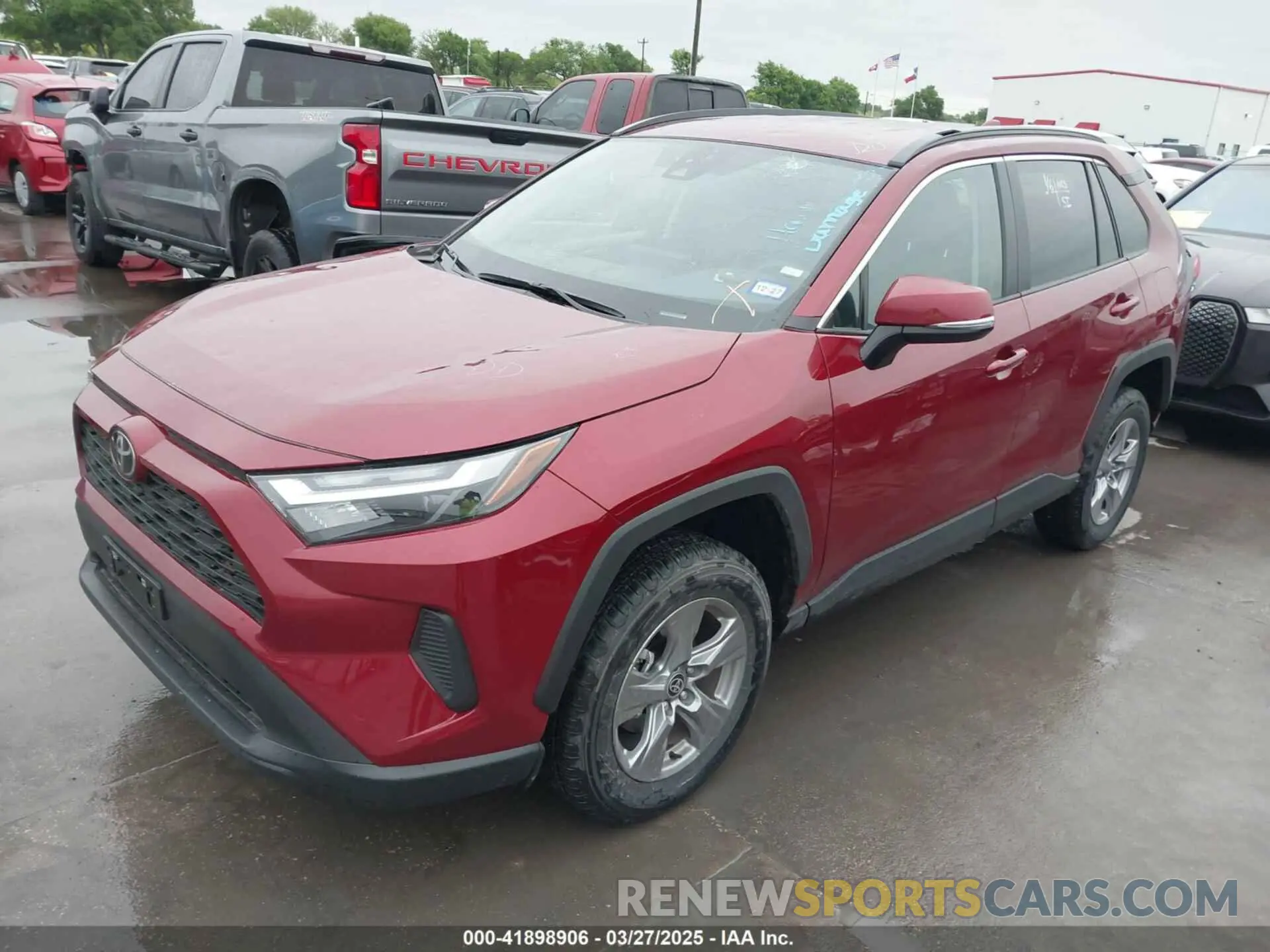 2 fotografías del automóvil dañado 2T3W1RFV7SW372836 TOYOTA RAV4 2025