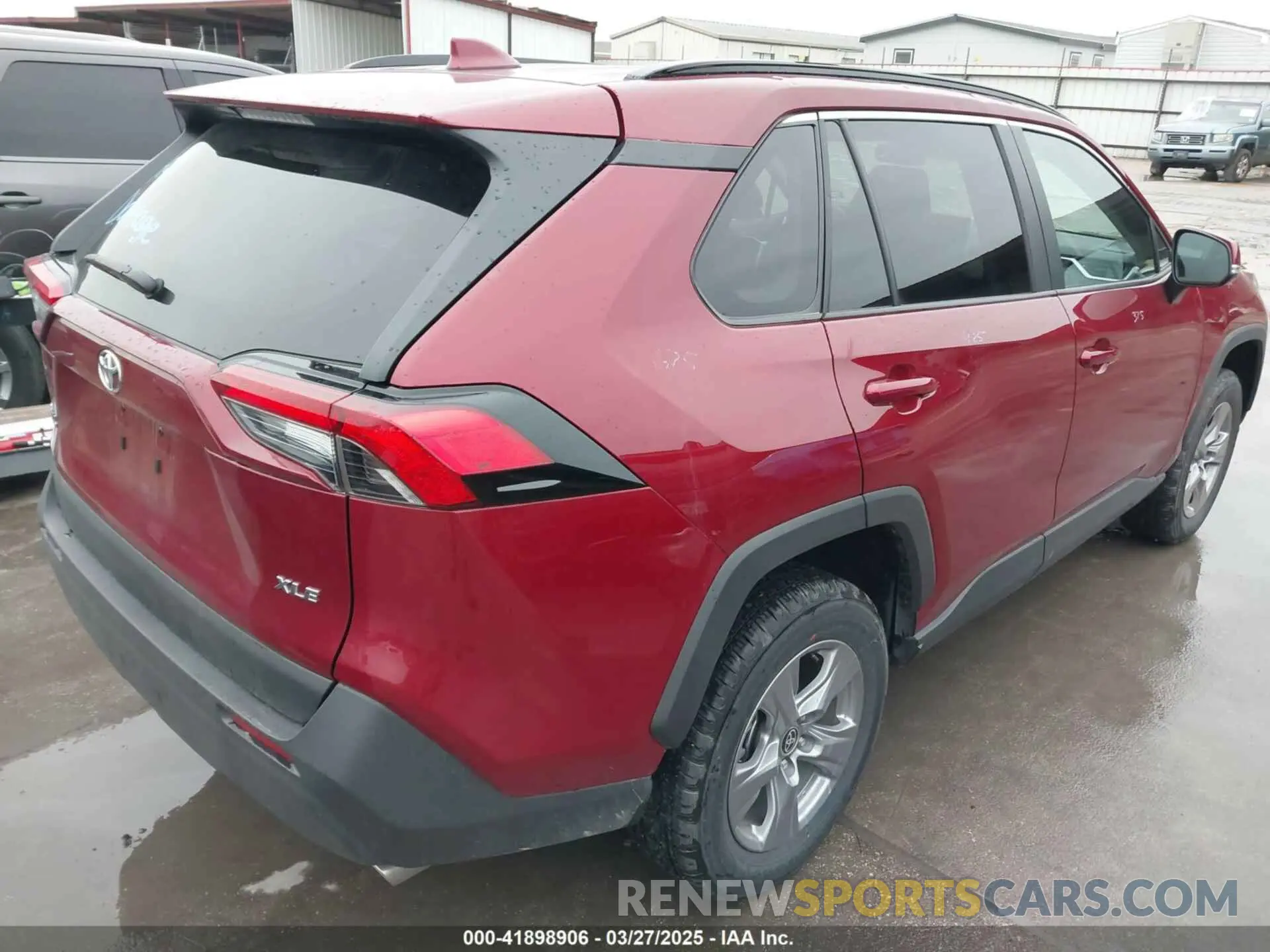4 fotografías del automóvil dañado 2T3W1RFV7SW372836 TOYOTA RAV4 2025