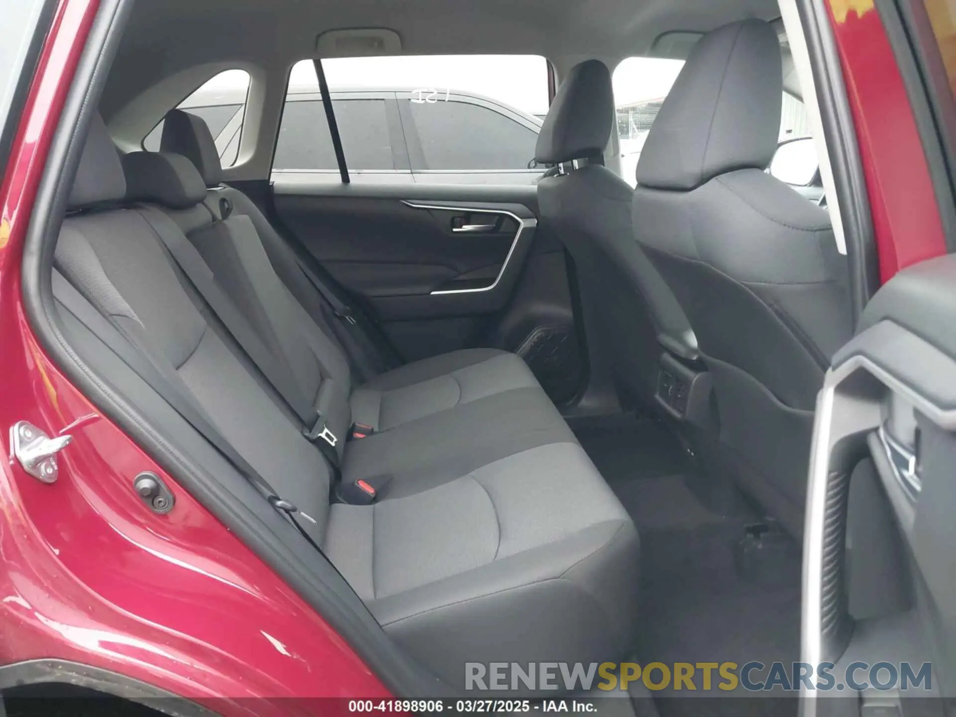 8 fotografías del automóvil dañado 2T3W1RFV7SW372836 TOYOTA RAV4 2025