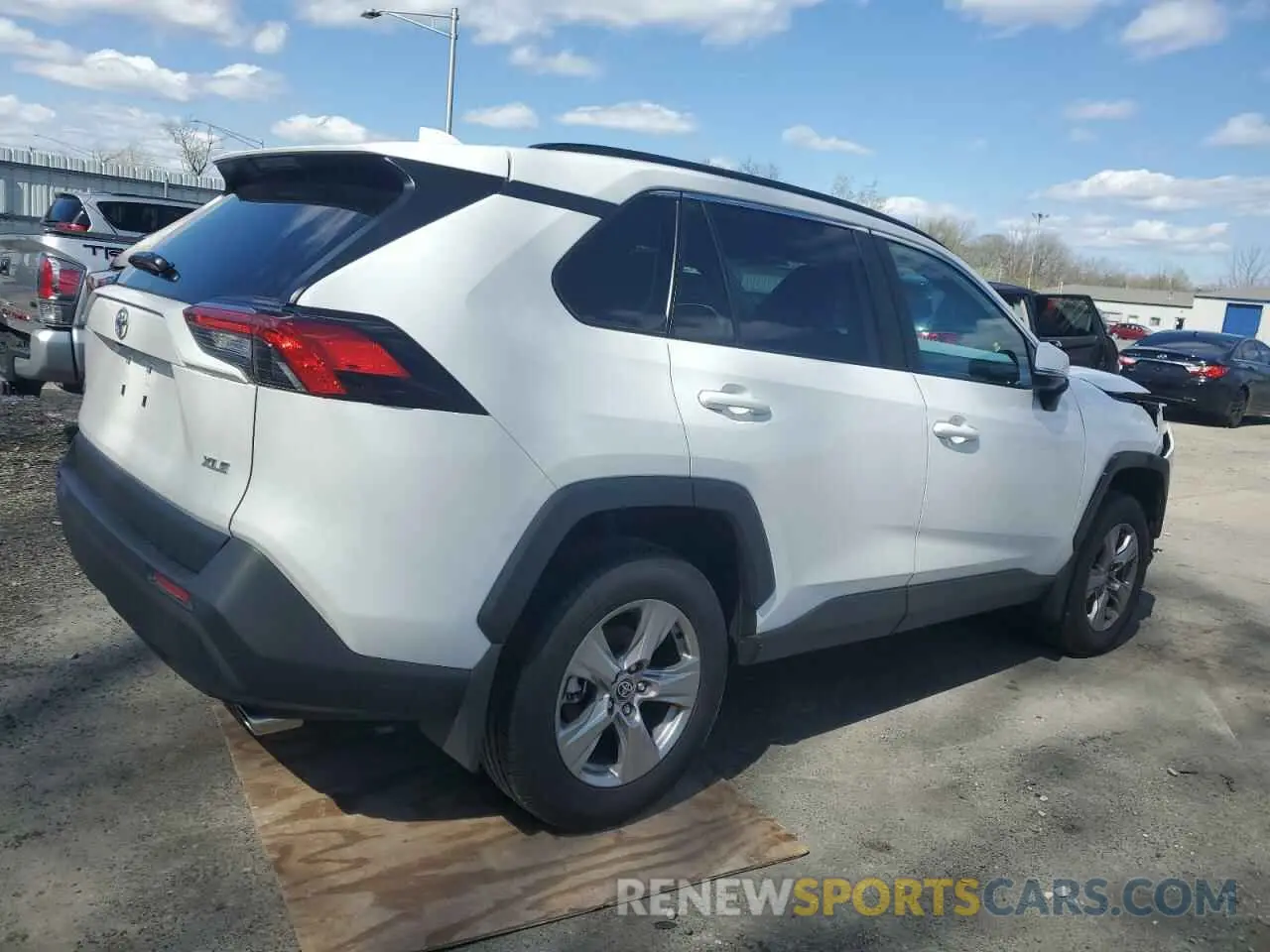 3 fotografías del automóvil dañado 2T3W1RFV8SC312307 TOYOTA RAV4 2025