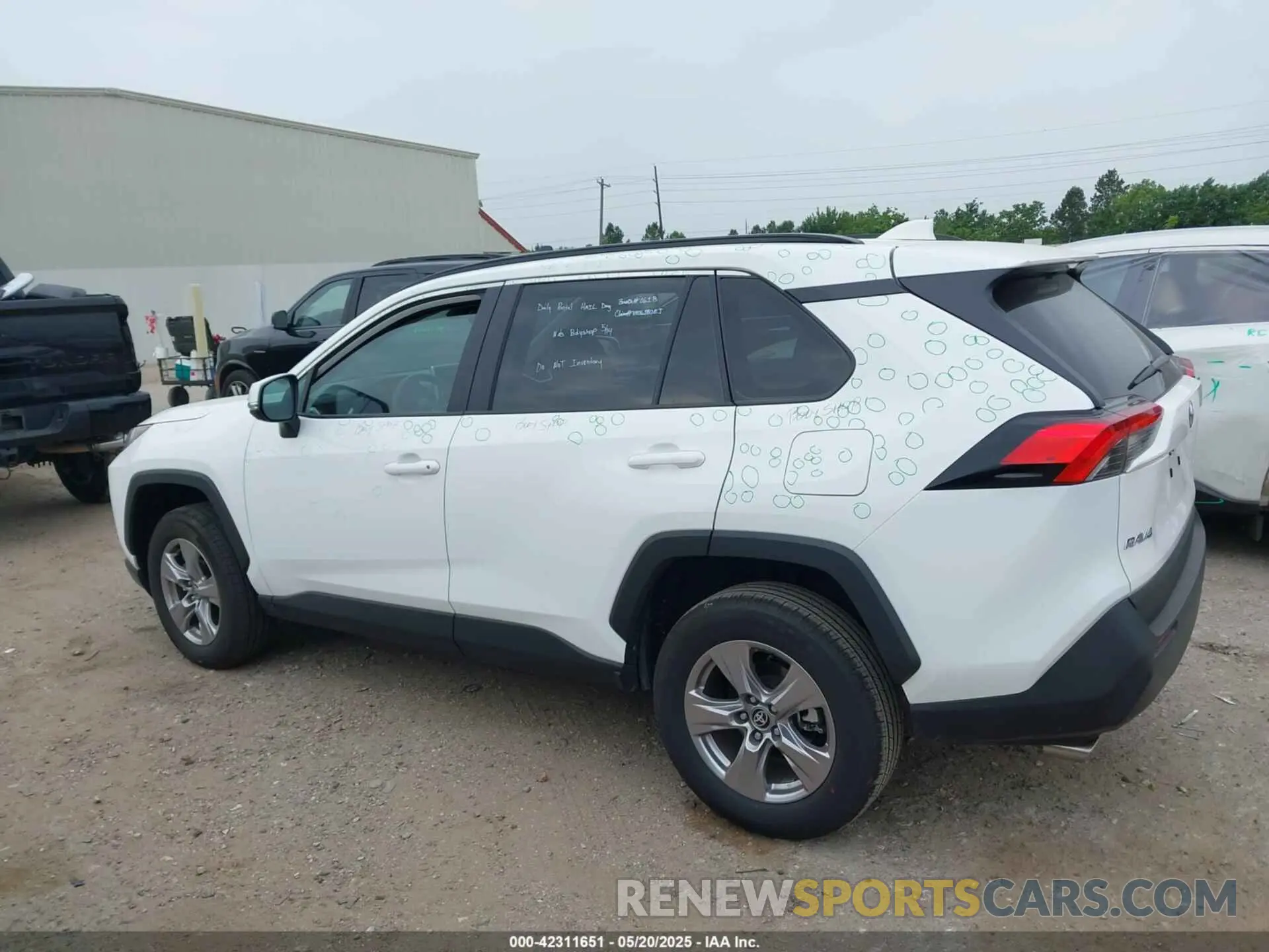 14 fotografías del automóvil dañado 2T3W1RFV9SW374071 TOYOTA RAV4 2025