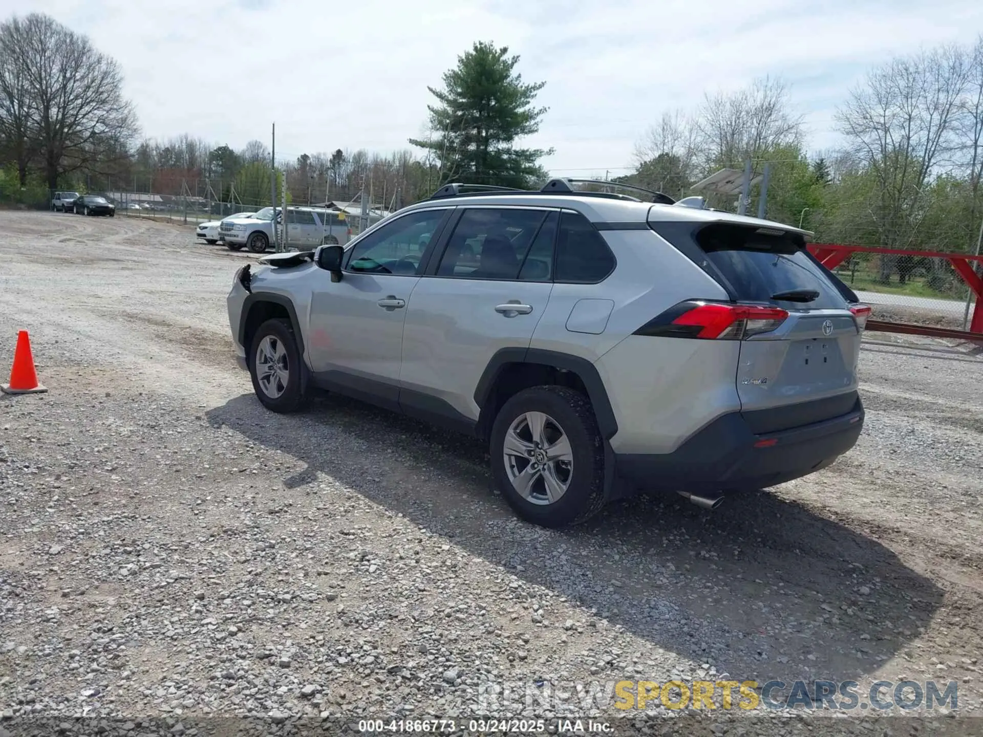 3 fotografías del automóvil dañado 2T3W1RFVXSC309764 TOYOTA RAV4 2025