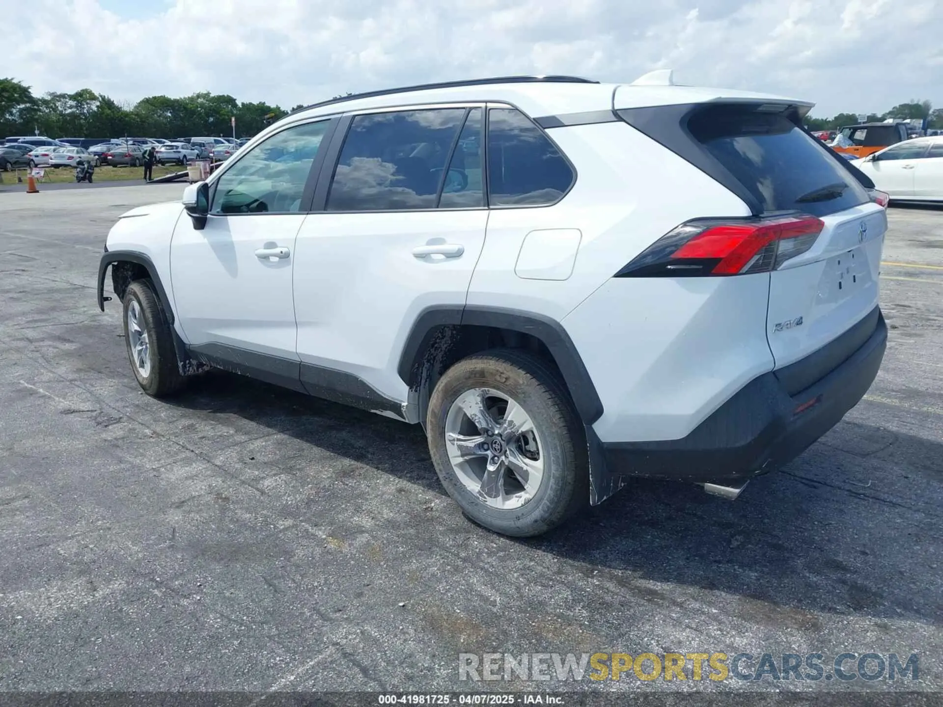 3 fotografías del automóvil dañado 2T3W1RFVXSC316097 TOYOTA RAV4 2025