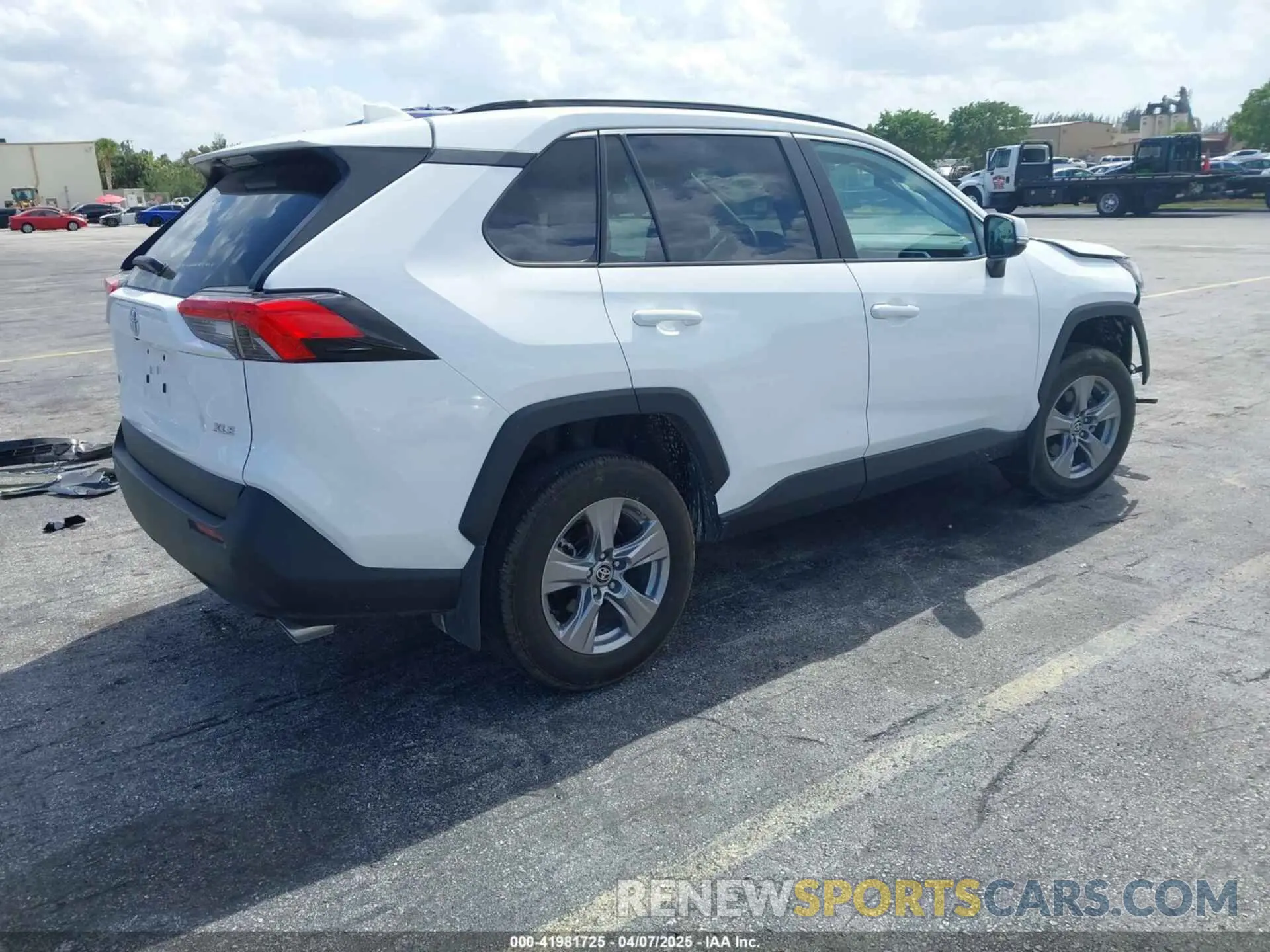 4 fotografías del automóvil dañado 2T3W1RFVXSC316097 TOYOTA RAV4 2025