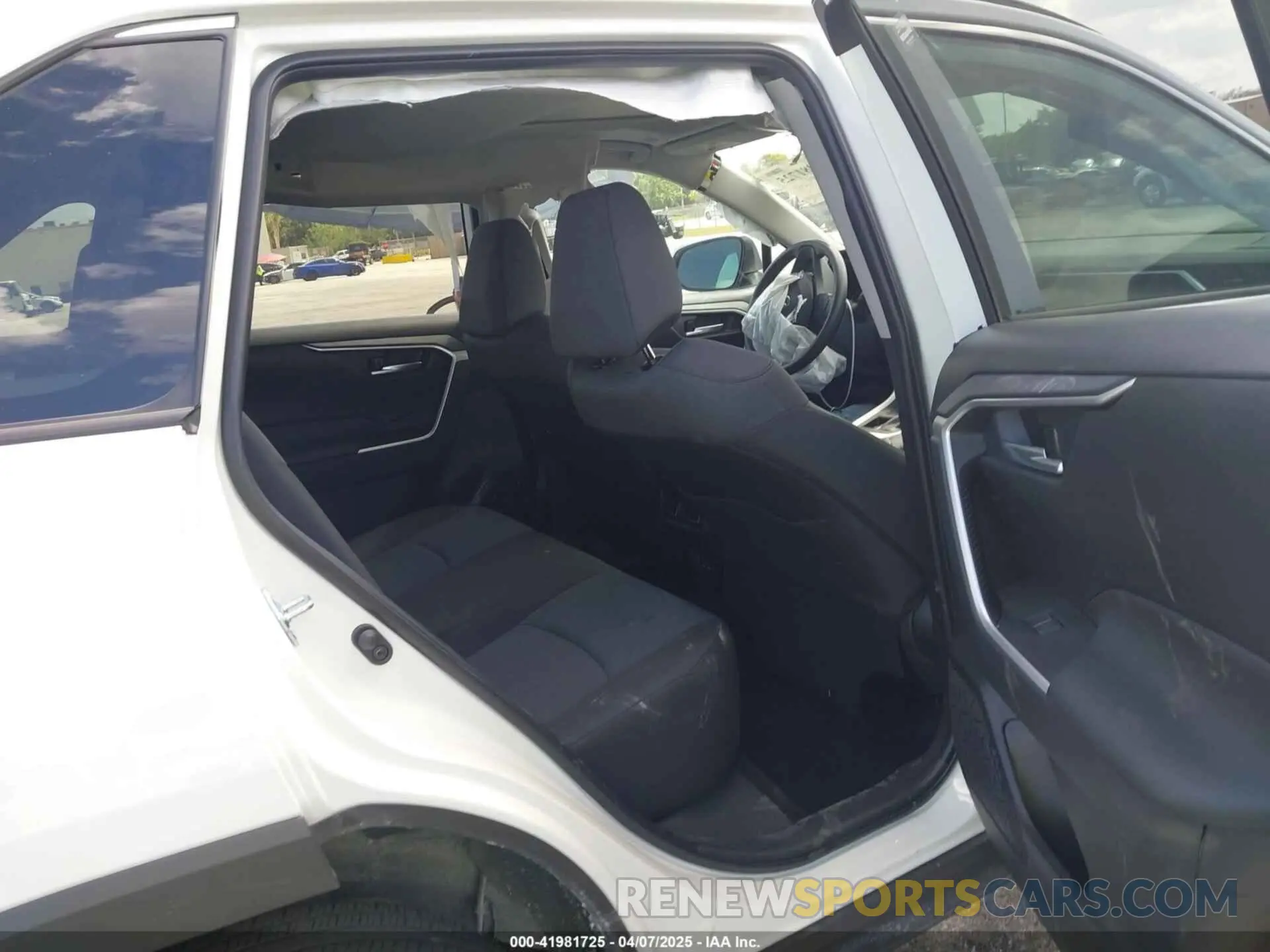 8 fotografías del automóvil dañado 2T3W1RFVXSC316097 TOYOTA RAV4 2025