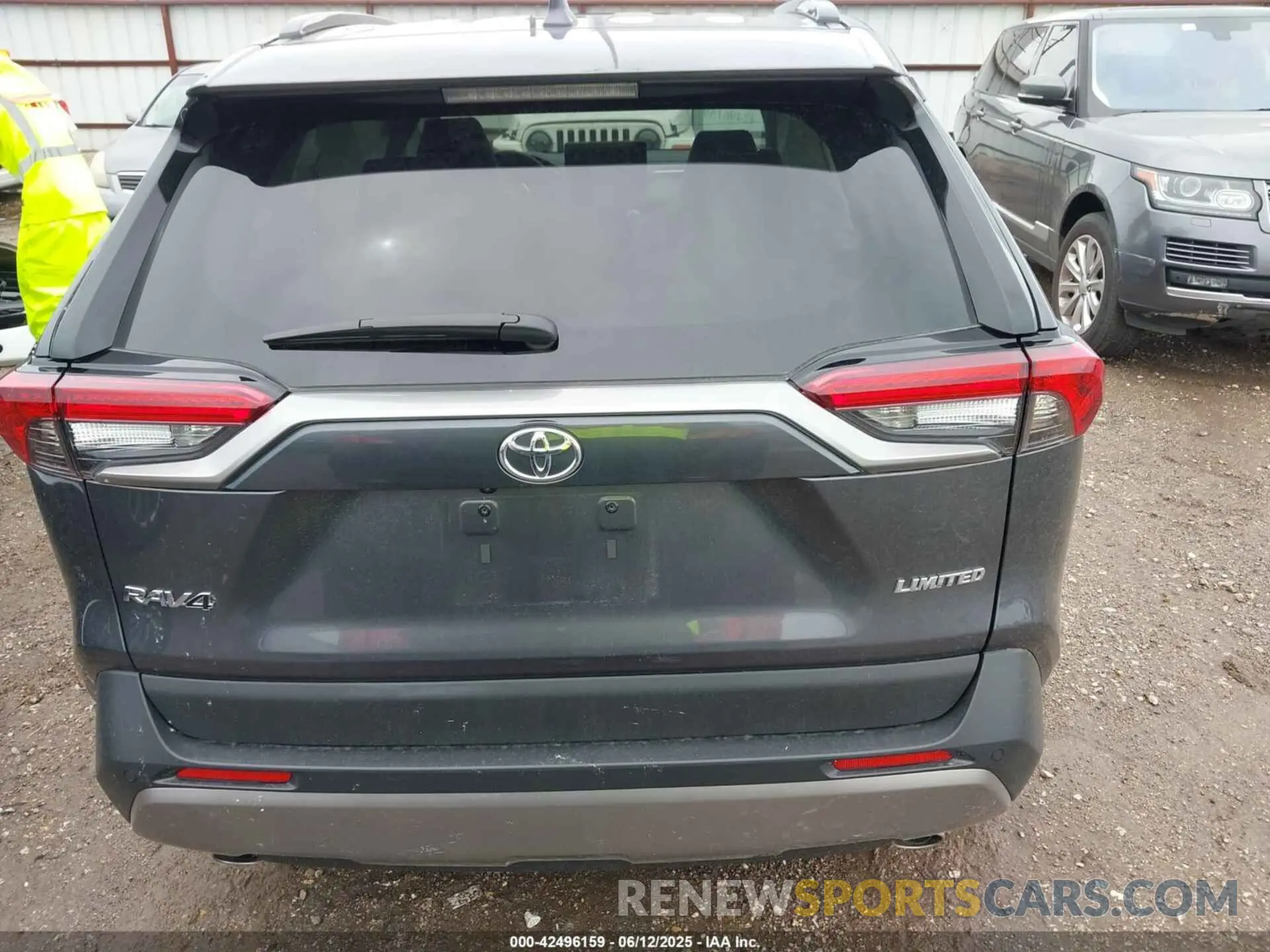 16 fotografías del automóvil dañado 2T3Y1RFV5SW373024 TOYOTA RAV4 2025