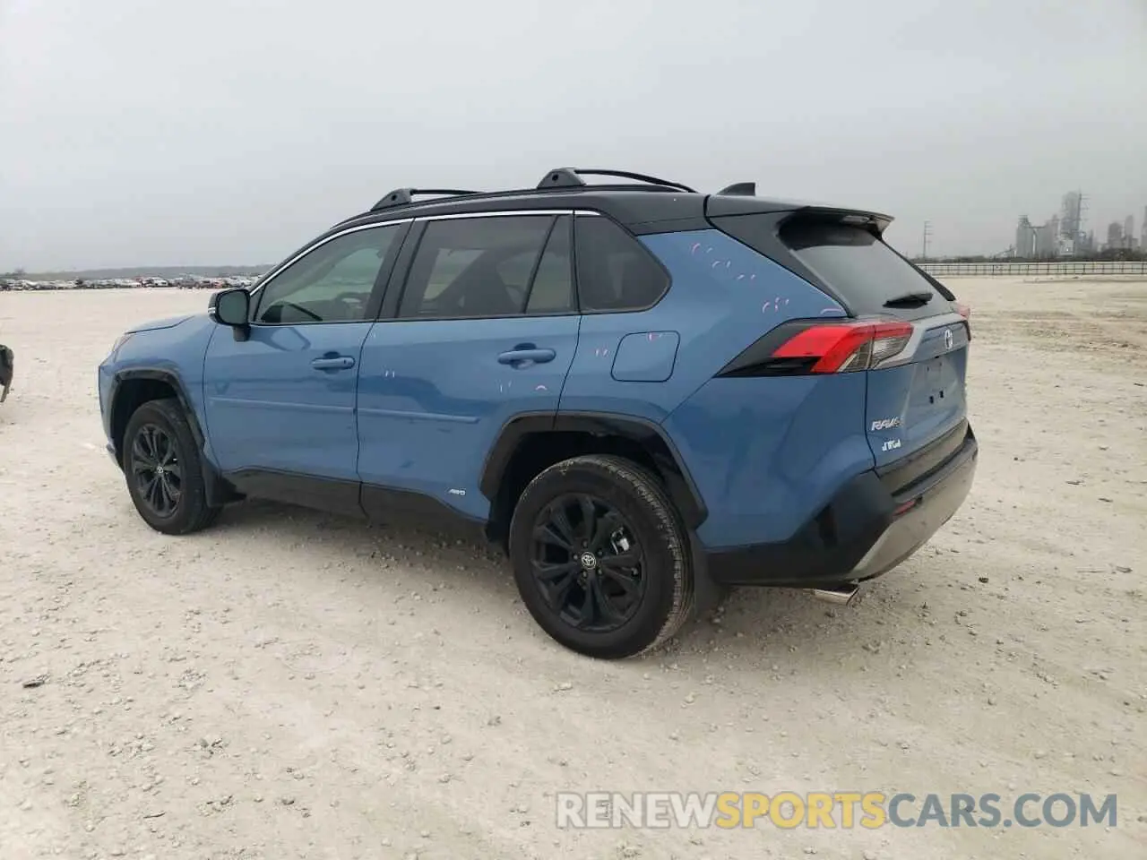 2 fotografías del automóvil dañado 4T3E6RFV6SU176402 TOYOTA RAV4 2025