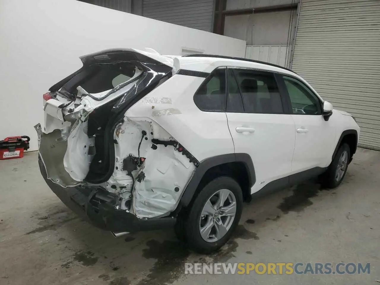 3 fotografías del automóvil dañado 4T3RWRFV3SU171451 TOYOTA RAV4 2025
