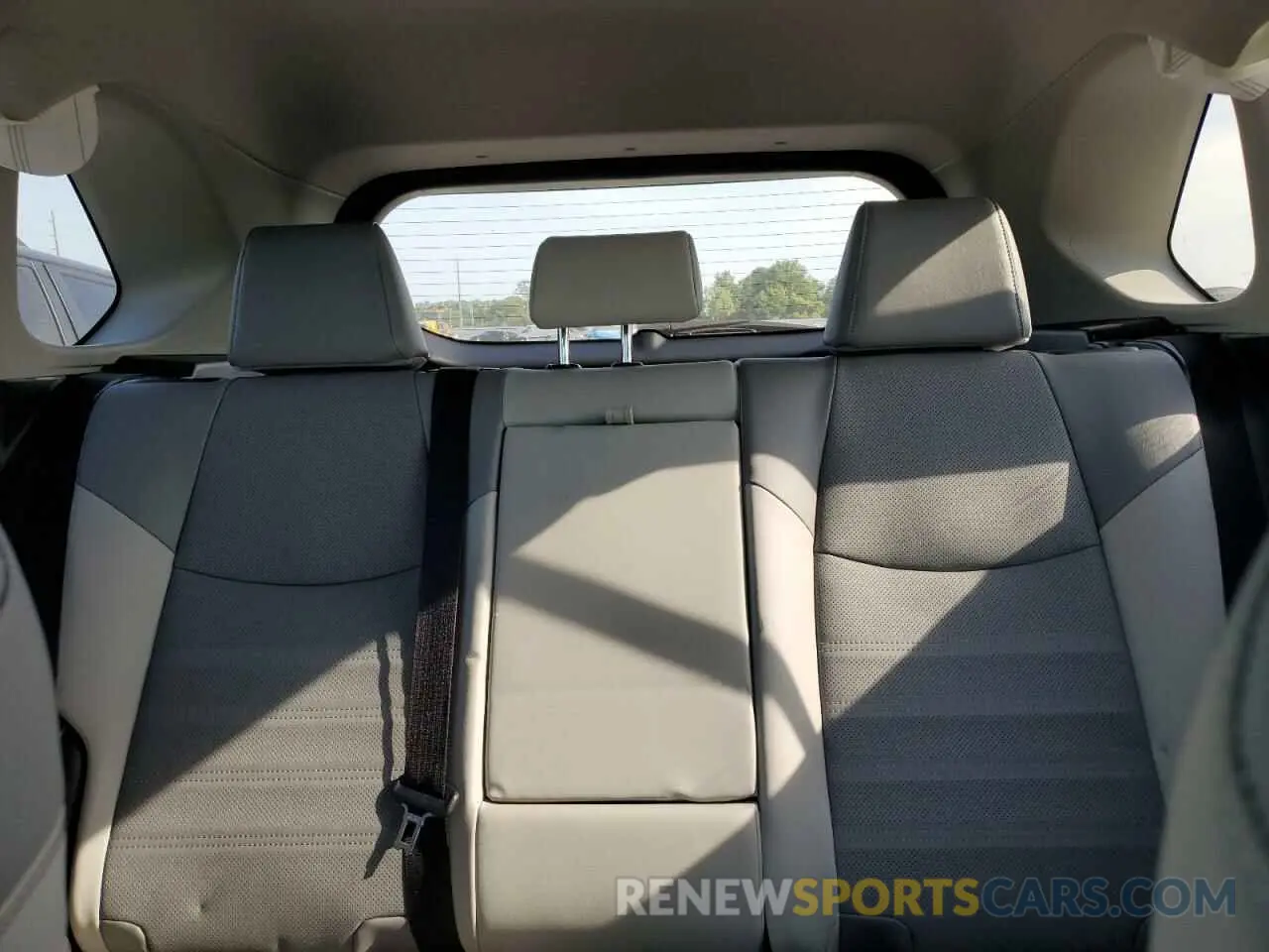 10 fotografías del automóvil dañado JTMD6RFV0SD570180 TOYOTA RAV4 2025