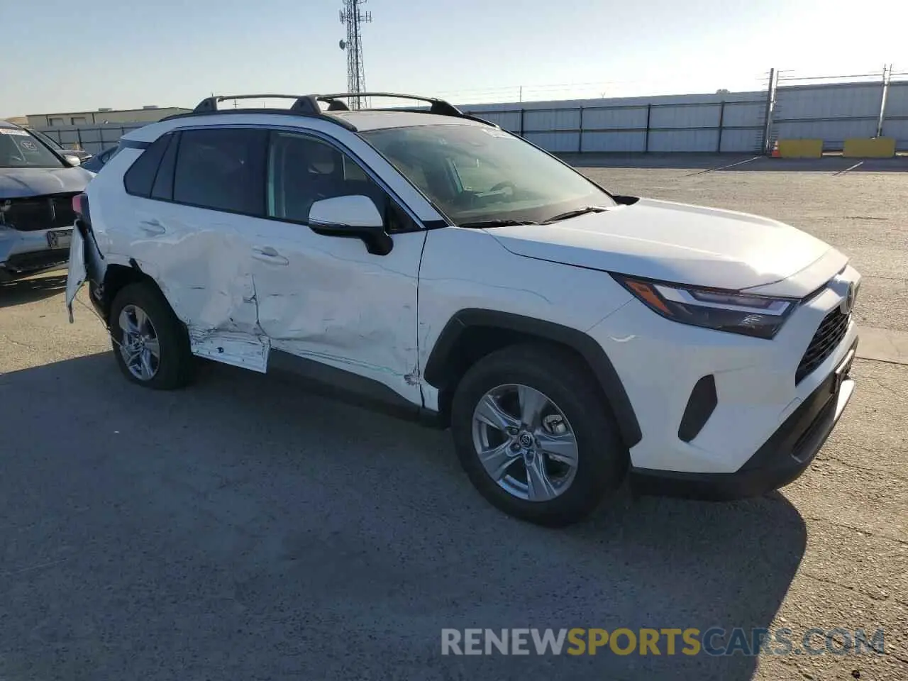 4 fotografías del automóvil dañado JTMRWRFV7SD294893 TOYOTA RAV4 2025