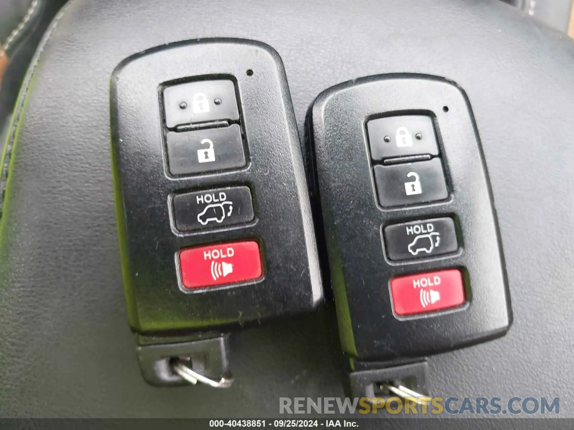 11 fotografías del automóvil dañado JTMDJREV0HD107531 TOYOTA RAV4 HYBRID 2017