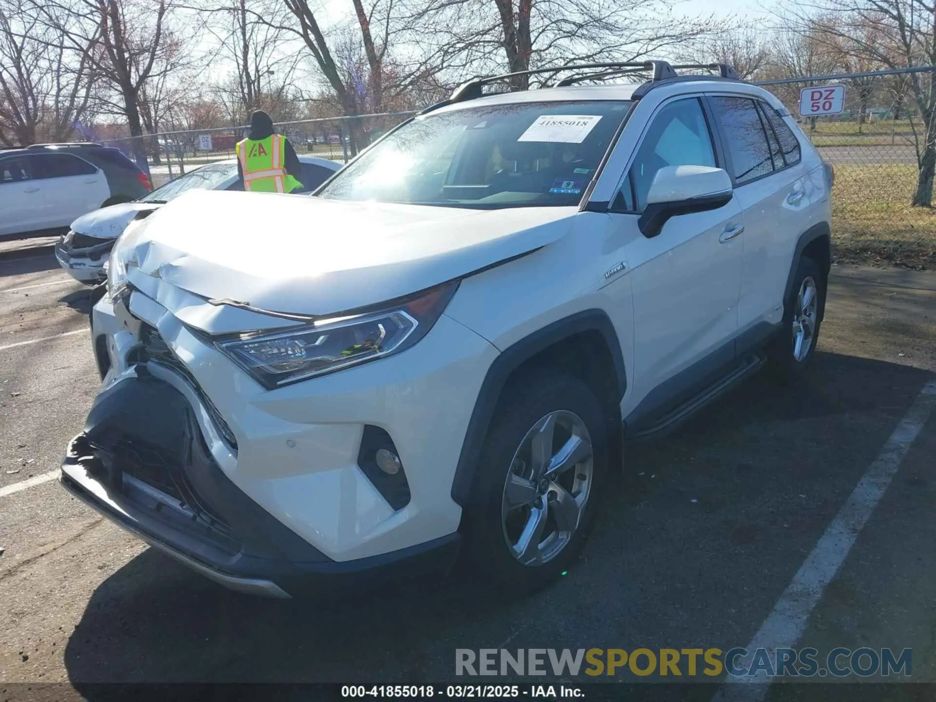 2 fotografías del automóvil dañado 2T3DWRFV2KW024113 TOYOTA RAV4 HYBRID 2019