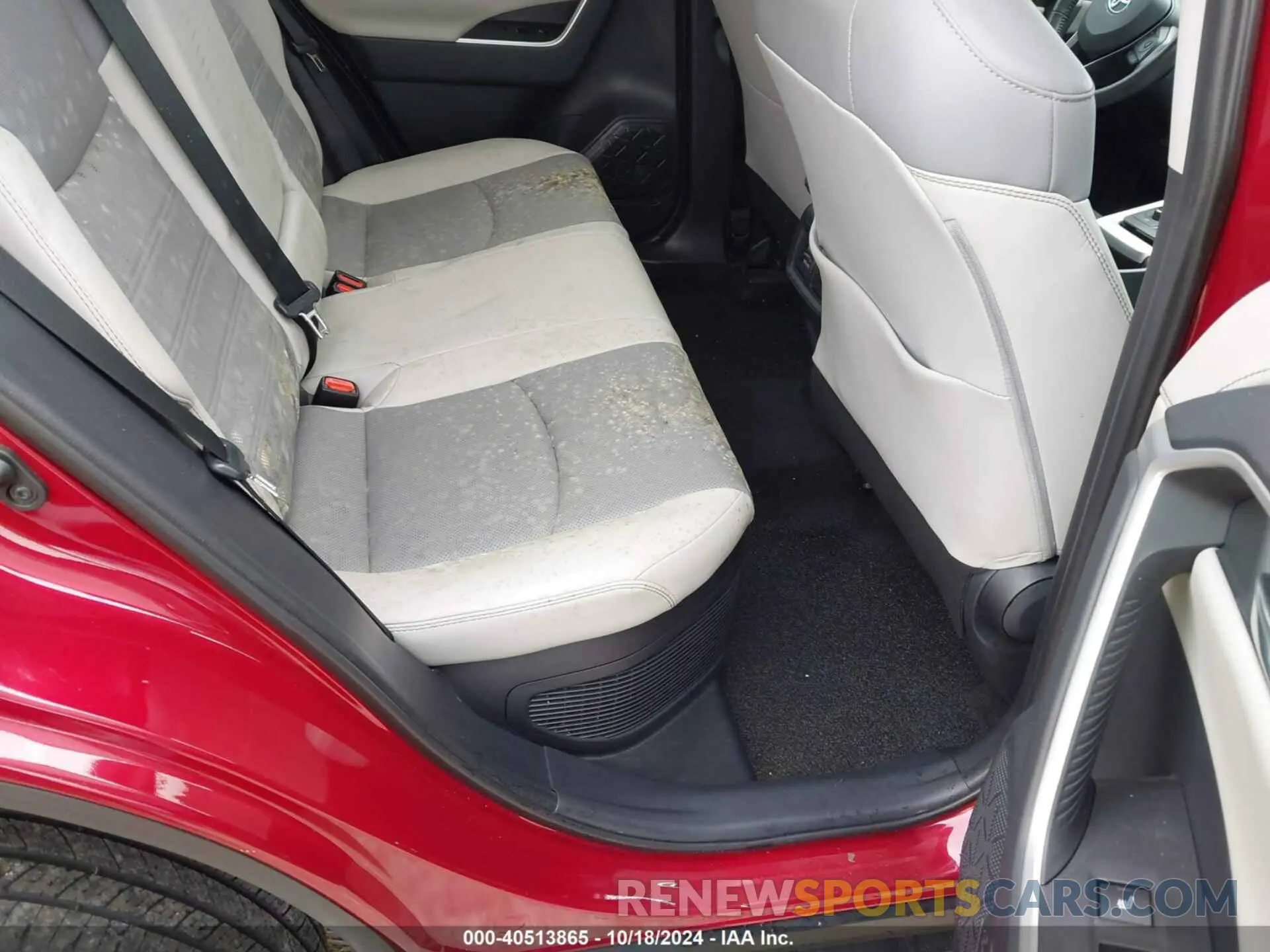 8 fotografías del automóvil dañado 2T3DWRFV3KW019034 TOYOTA RAV4 HYBRID 2019