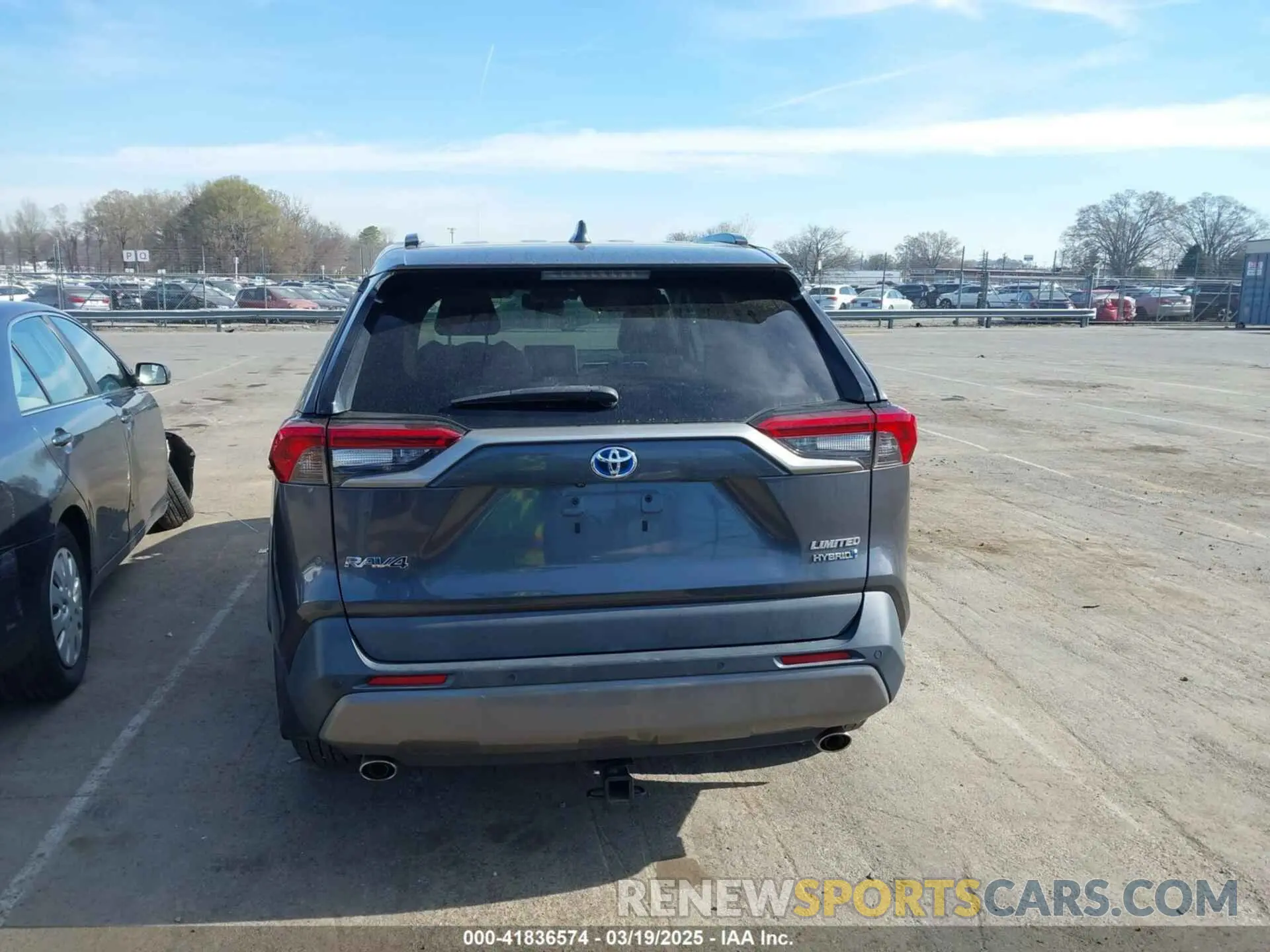 16 fotografías del automóvil dañado 2T3DWRFV3KW042748 TOYOTA RAV4 HYBRID 2019