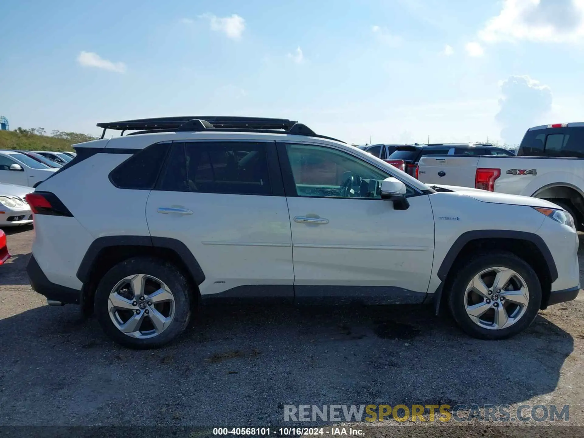 12 fotografías del automóvil dañado 2T3DWRFV8KW010071 TOYOTA RAV4 HYBRID 2019