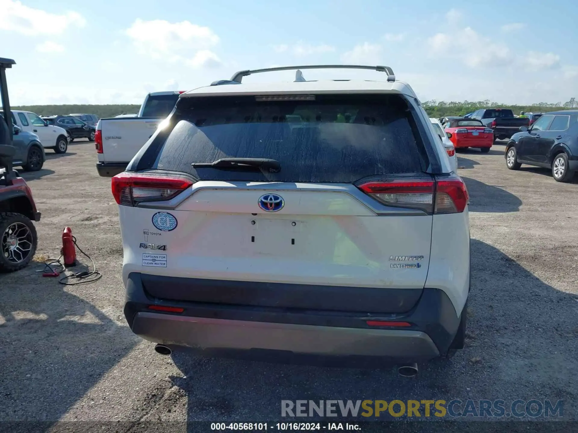 15 fotografías del automóvil dañado 2T3DWRFV8KW010071 TOYOTA RAV4 HYBRID 2019
