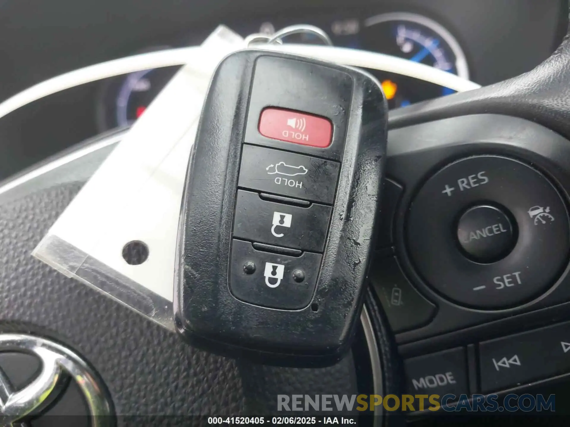 11 fotografías del automóvil dañado 2T3DWRFV9KW031012 TOYOTA RAV4 HYBRID 2019