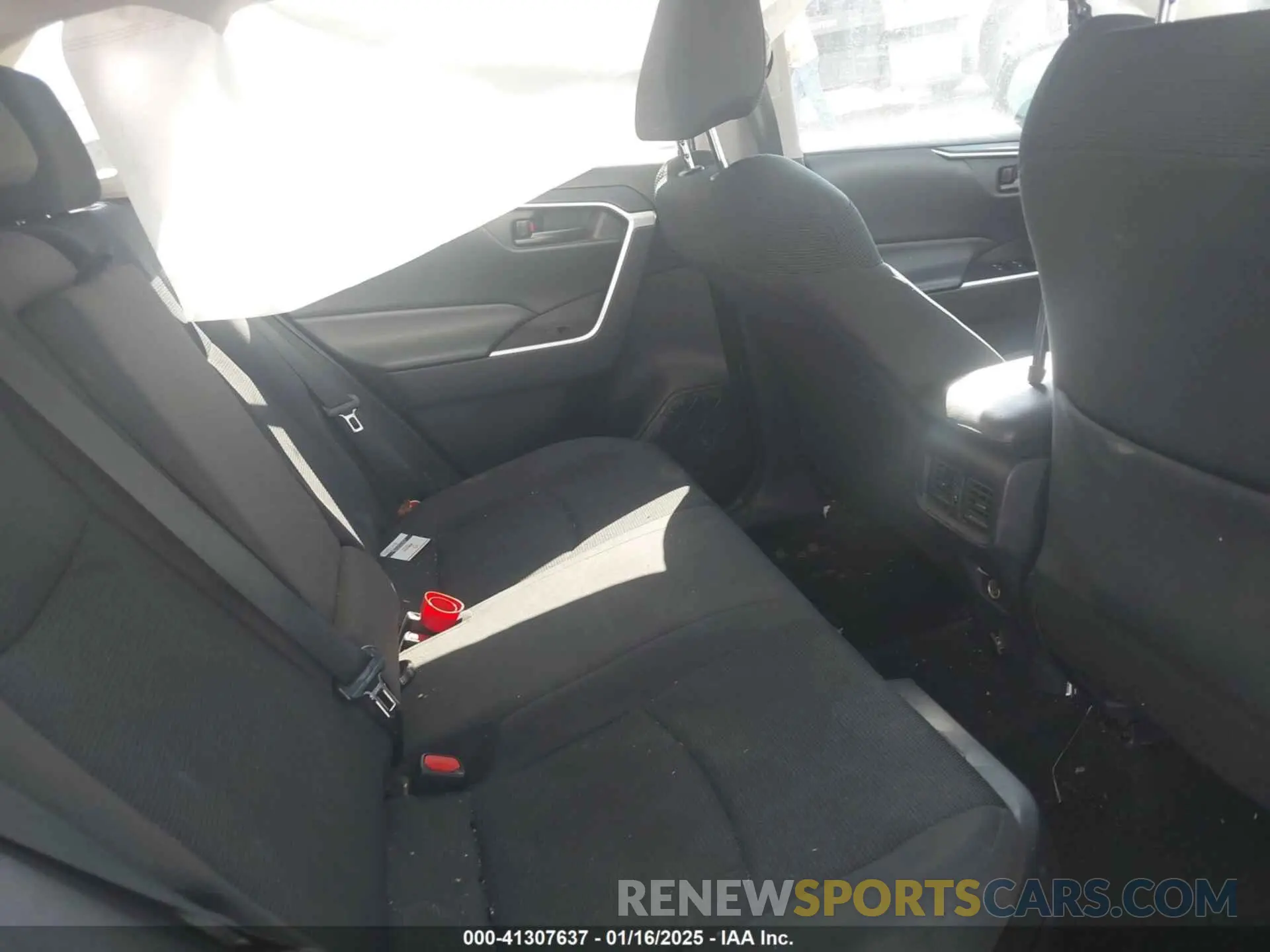 8 fotografías del automóvil dañado 2T3LWRFV2KW029517 TOYOTA RAV4 HYBRID 2019