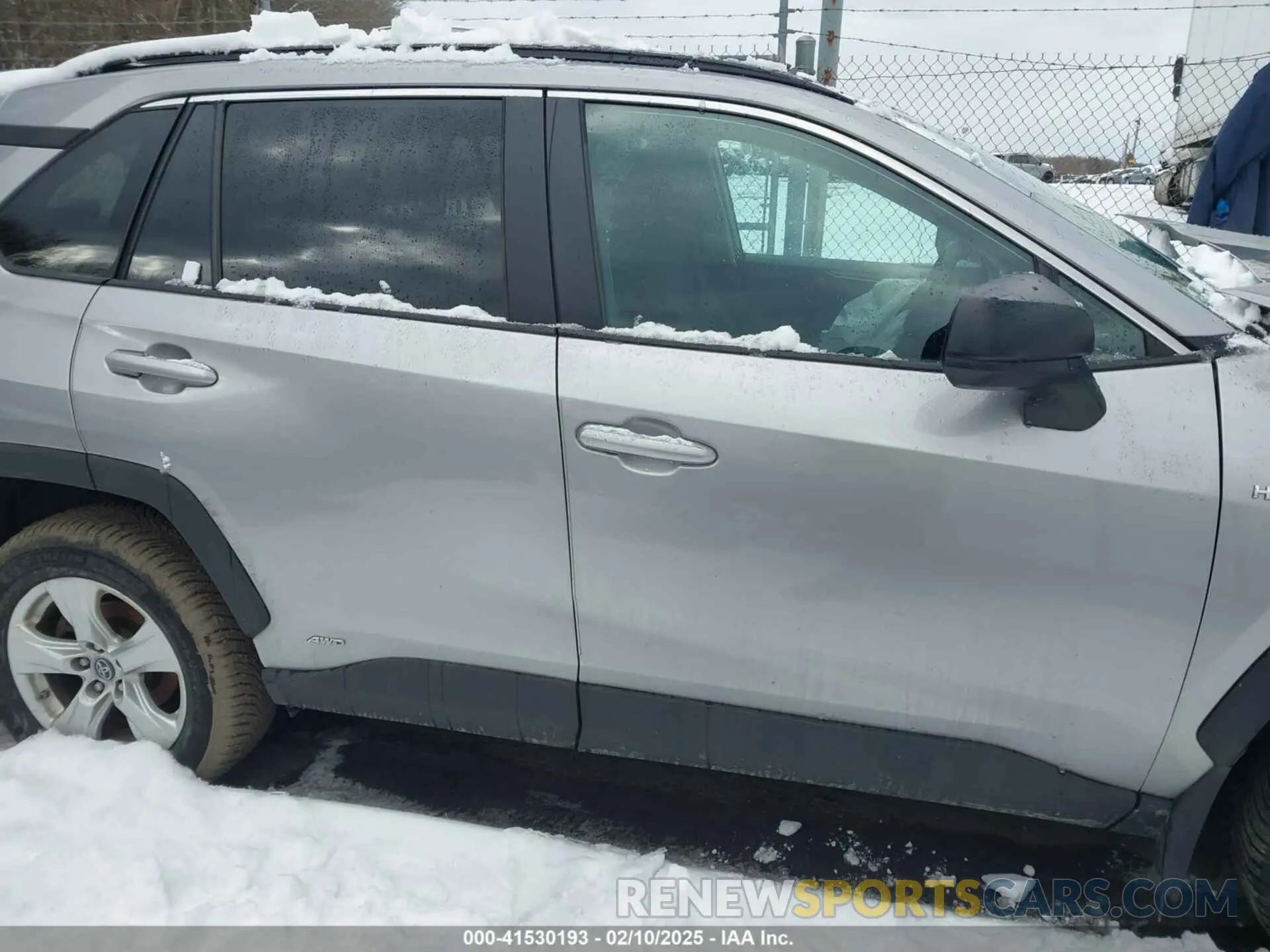 14 fotografías del automóvil dañado 2T3LWRFV7KW017573 TOYOTA RAV4 HYBRID 2019