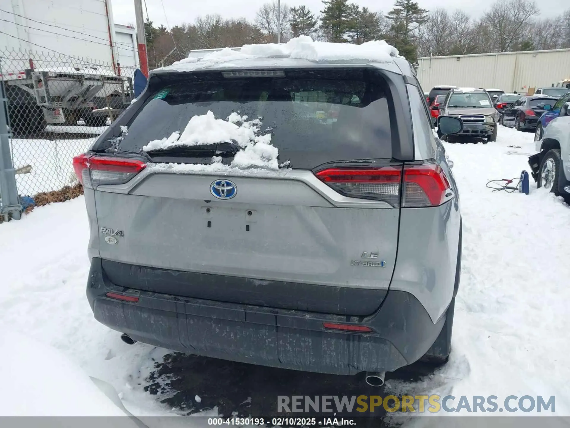 17 fotografías del automóvil dañado 2T3LWRFV7KW017573 TOYOTA RAV4 HYBRID 2019
