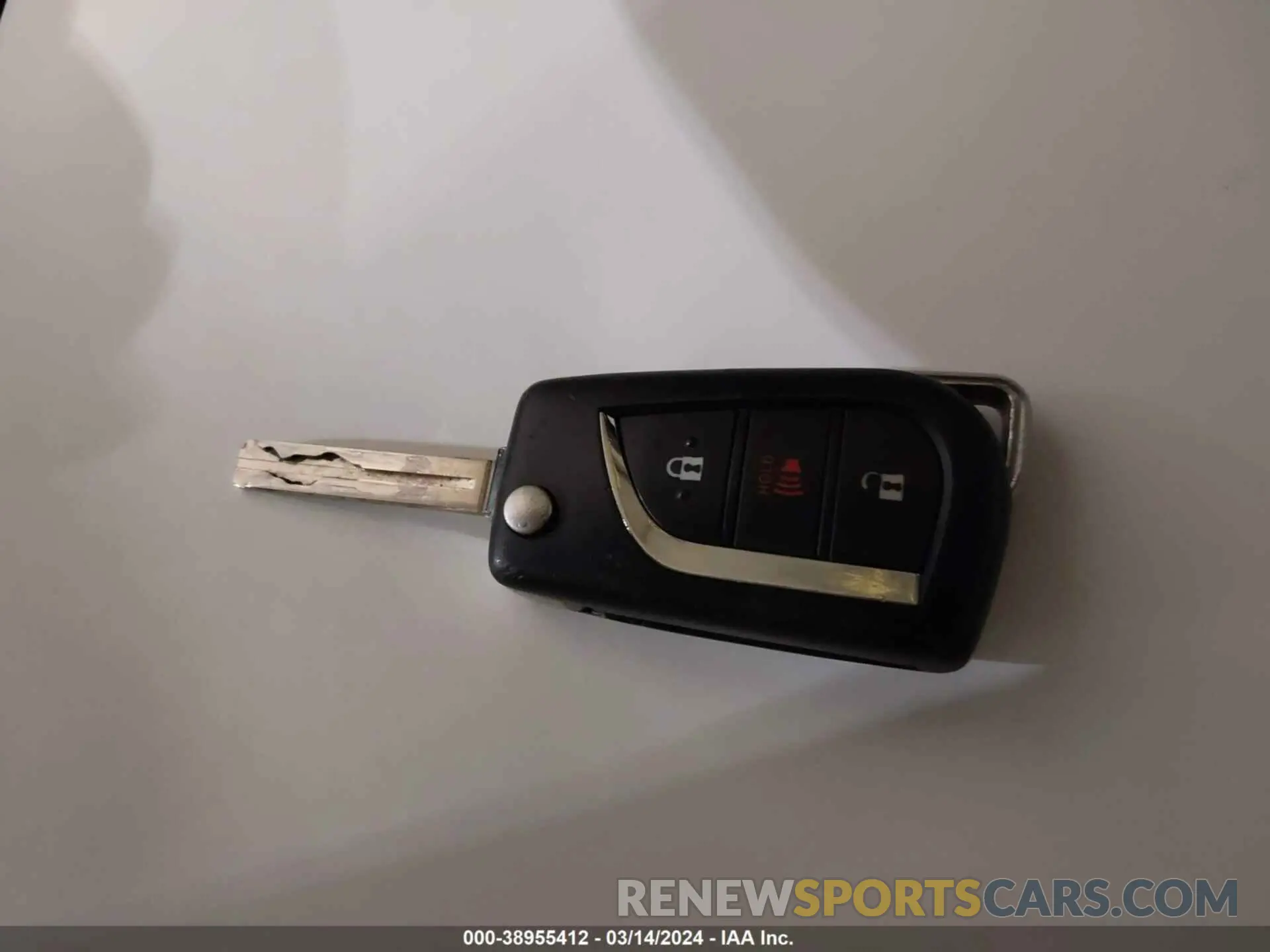 11 fotografías del automóvil dañado 2T3LWRFV8KW006372 TOYOTA RAV4 HYBRID 2019