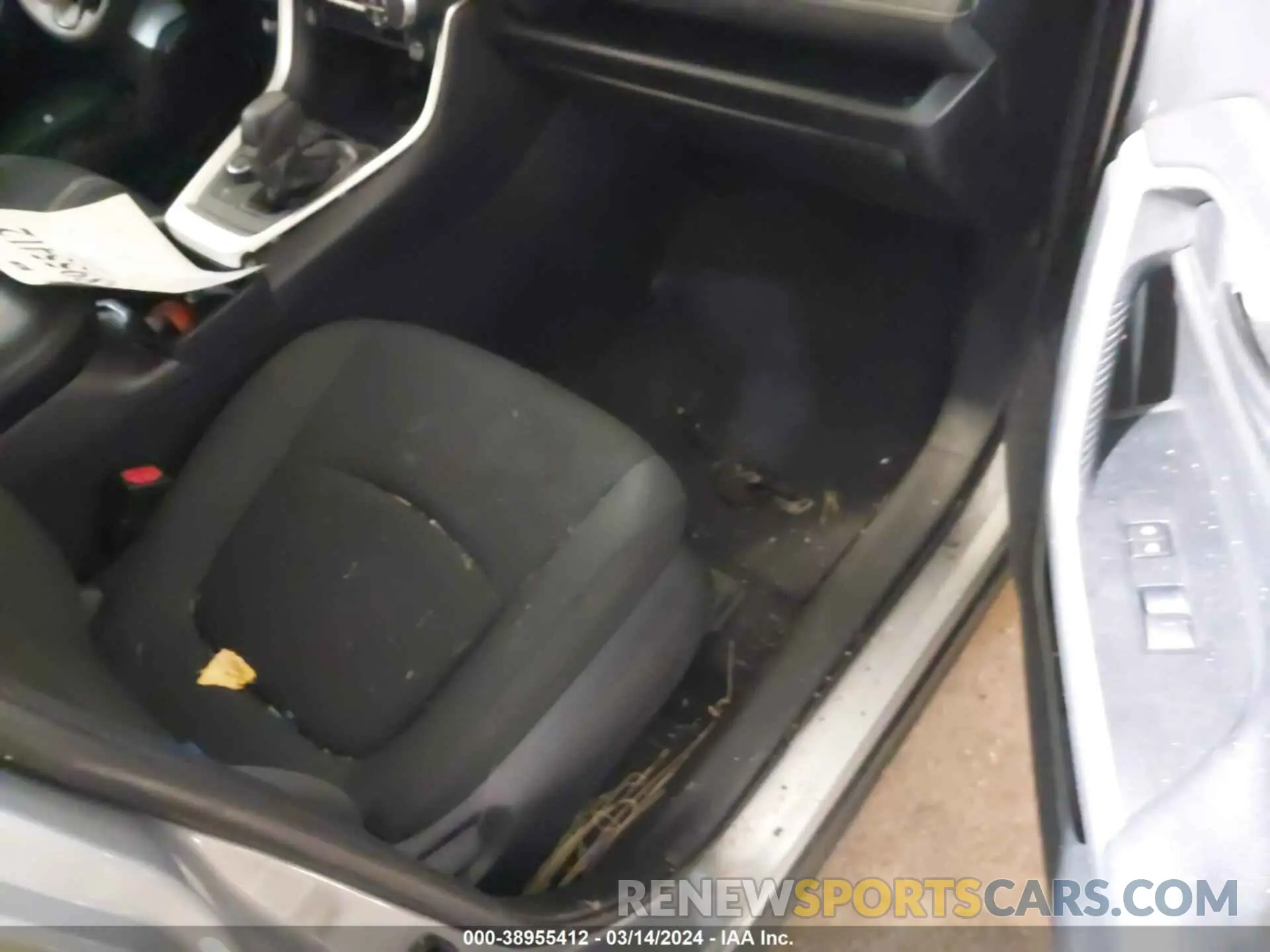 5 fotografías del automóvil dañado 2T3LWRFV8KW006372 TOYOTA RAV4 HYBRID 2019