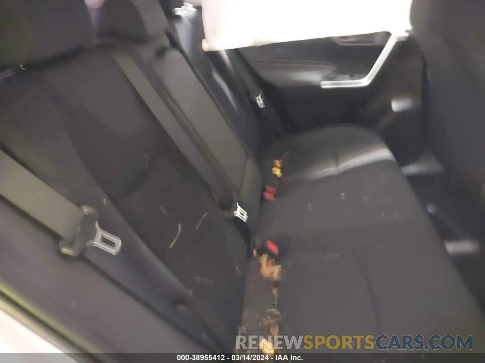 8 fotografías del automóvil dañado 2T3LWRFV8KW006372 TOYOTA RAV4 HYBRID 2019
