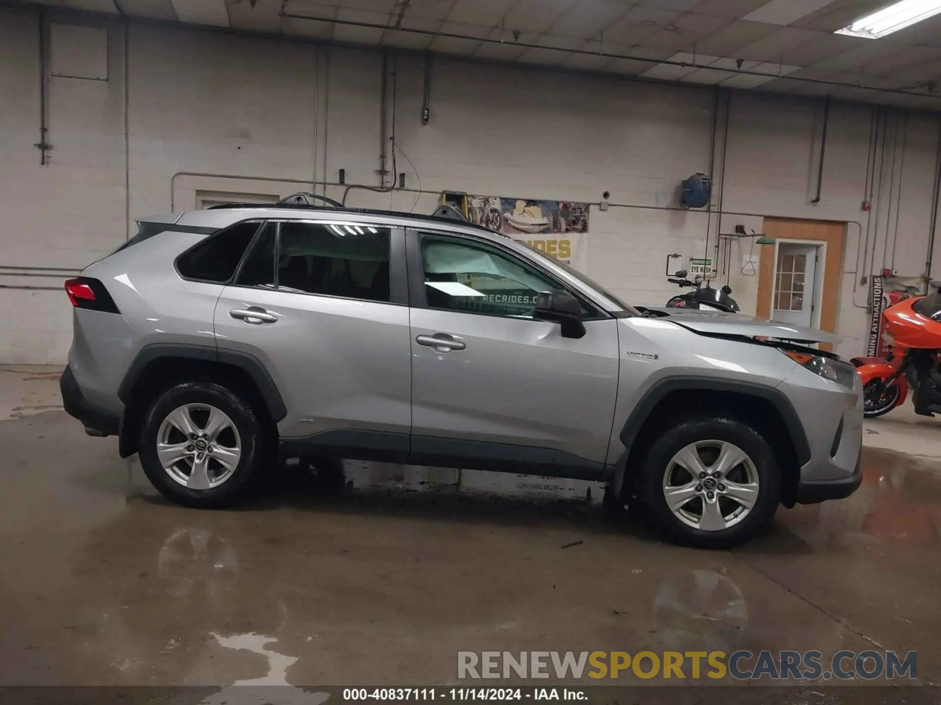 13 fotografías del automóvil dañado 2T3LWRFV9KW023763 TOYOTA RAV4 HYBRID 2019