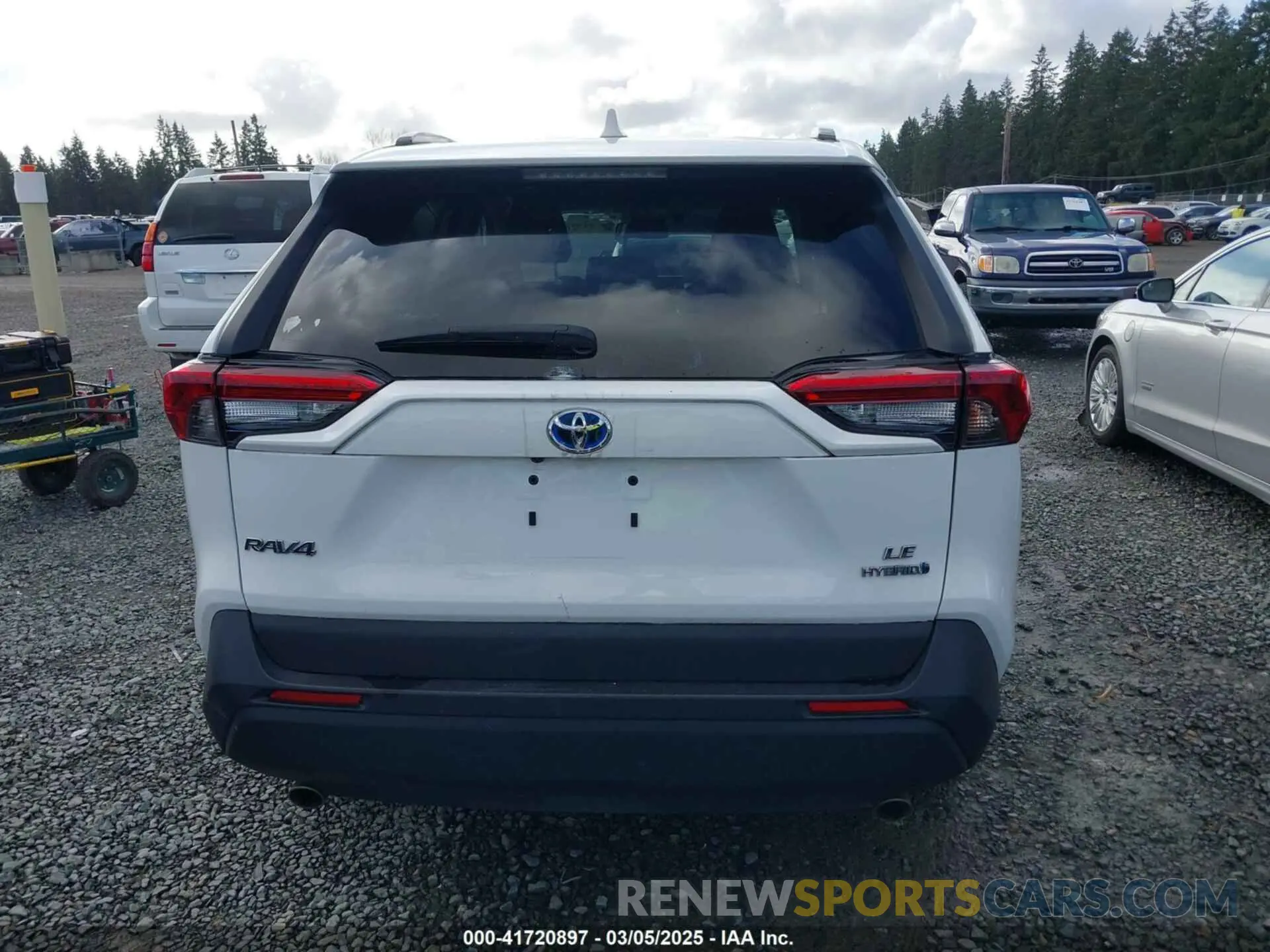 17 fotografías del automóvil dañado 2T3MWRFV1KW013121 TOYOTA RAV4 HYBRID 2019