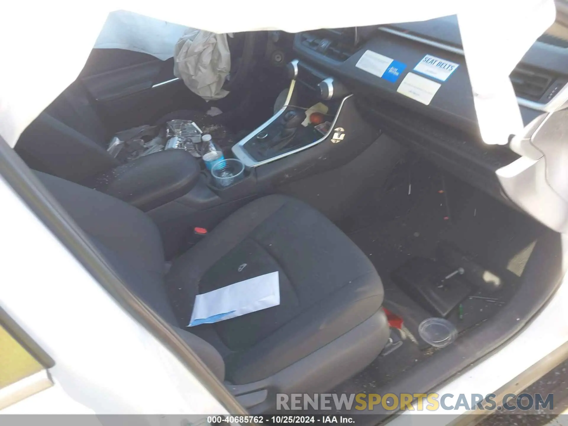 5 fotografías del automóvil dañado 2T3MWRFV1KW025477 TOYOTA RAV4 HYBRID 2019