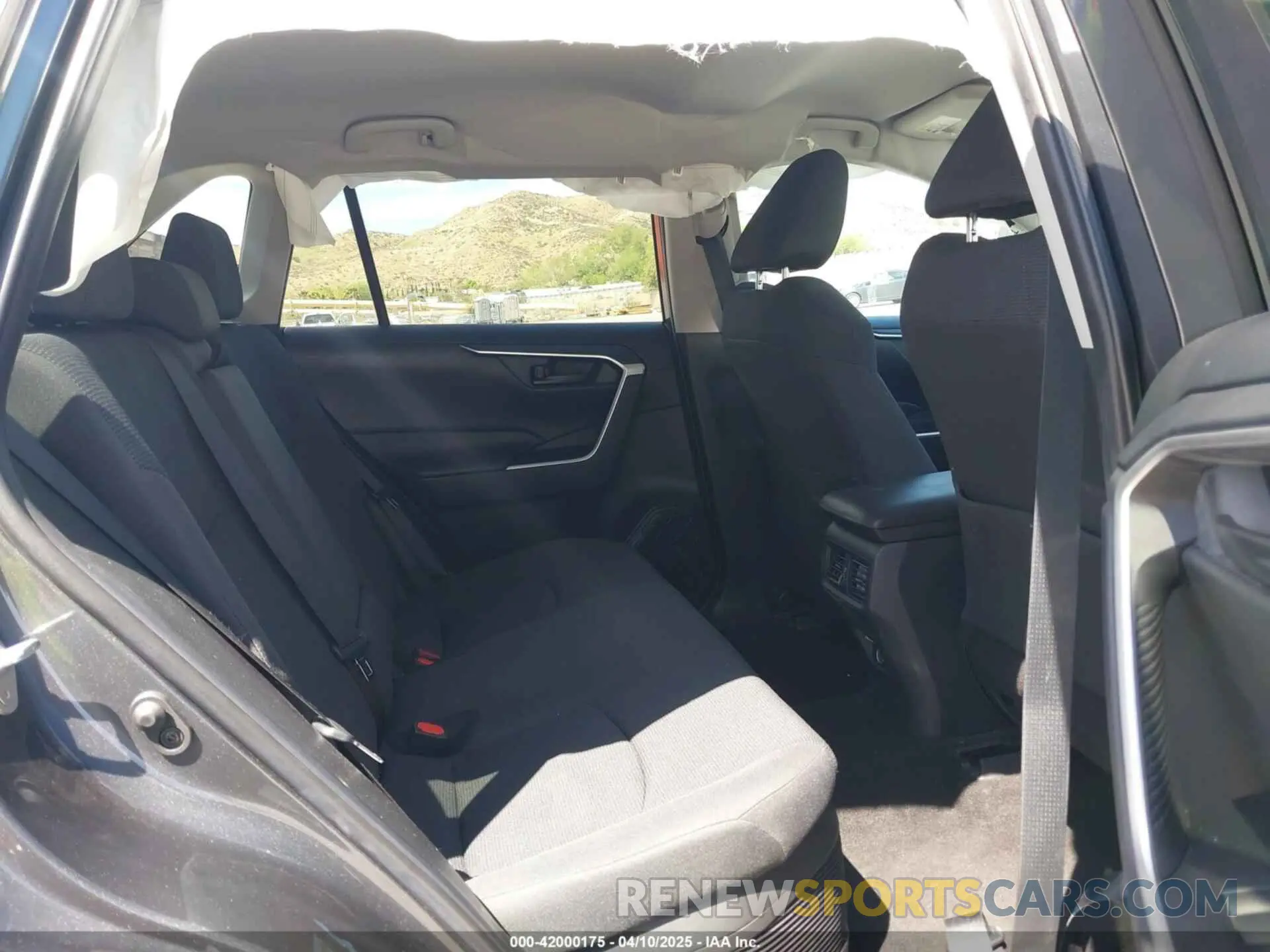 8 fotografías del automóvil dañado 2T3MWRFV9KW006563 TOYOTA RAV4 HYBRID 2019
