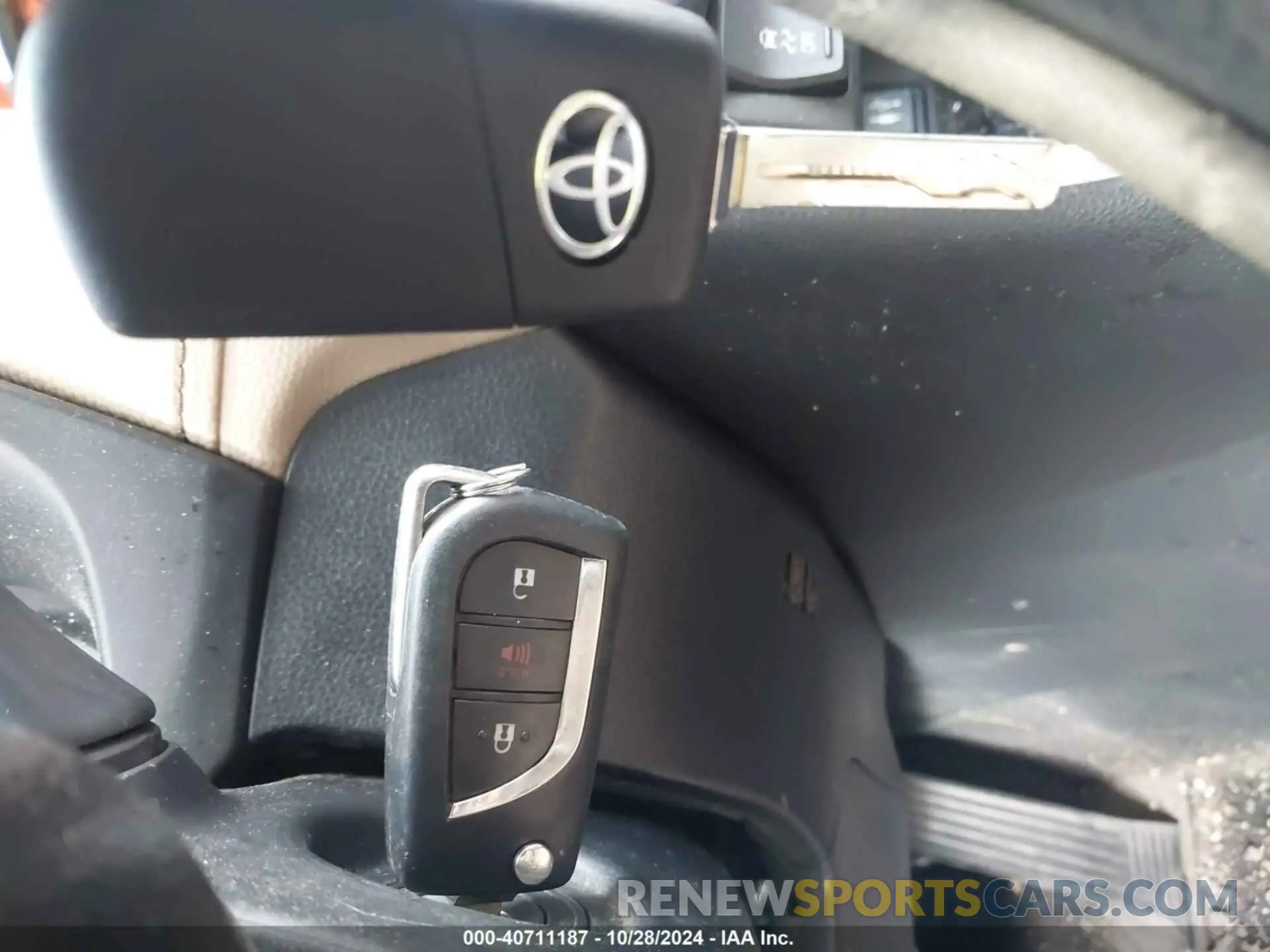 11 fotografías del automóvil dañado 2T3MWRFVXKW026689 TOYOTA RAV4 HYBRID 2019