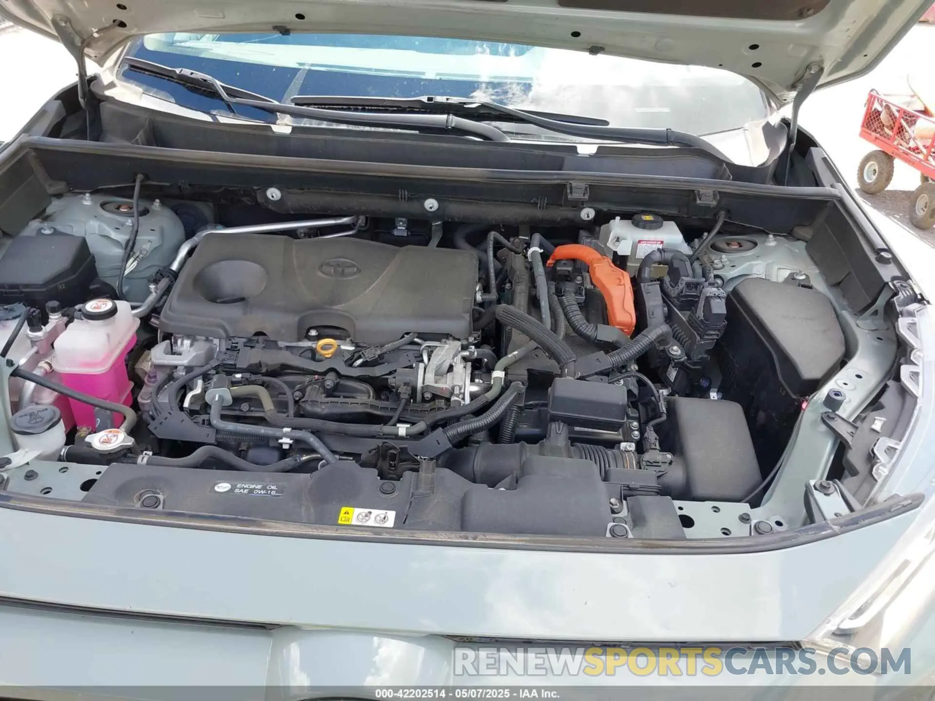 10 fotografías del automóvil dañado 2T3RWRFV1KW030037 TOYOTA RAV4 HYBRID 2019