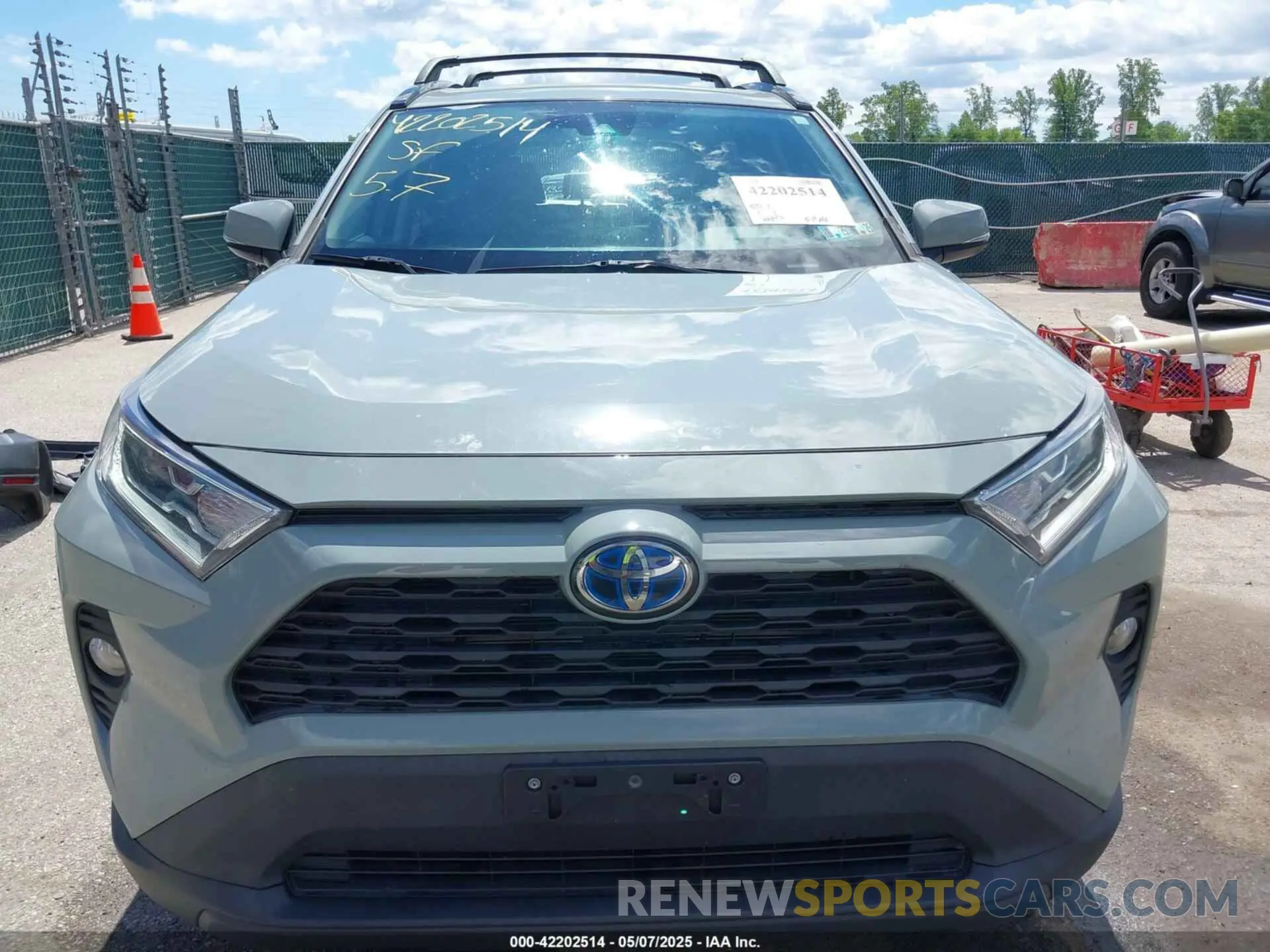 13 fotografías del automóvil dañado 2T3RWRFV1KW030037 TOYOTA RAV4 HYBRID 2019
