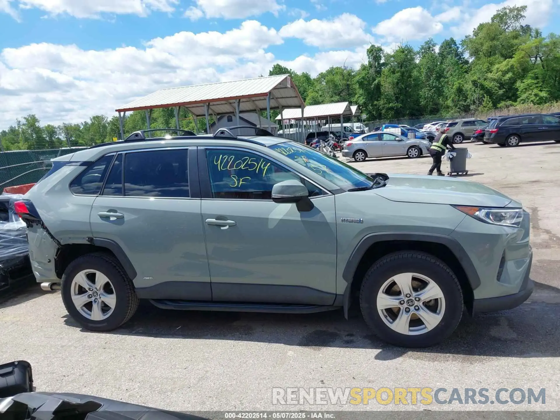 14 fotografías del automóvil dañado 2T3RWRFV1KW030037 TOYOTA RAV4 HYBRID 2019