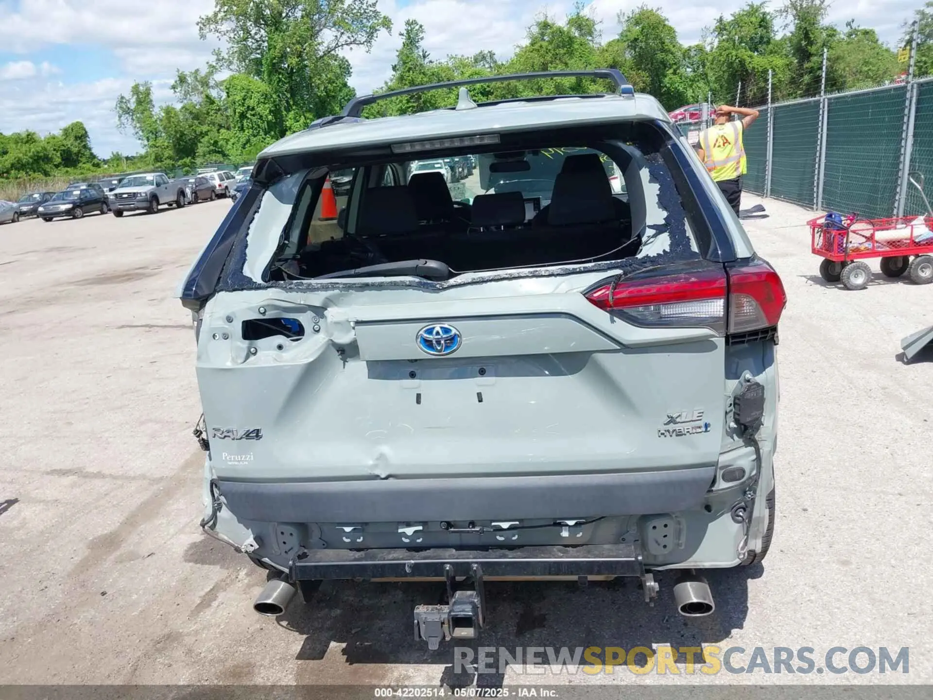 17 fotografías del automóvil dañado 2T3RWRFV1KW030037 TOYOTA RAV4 HYBRID 2019