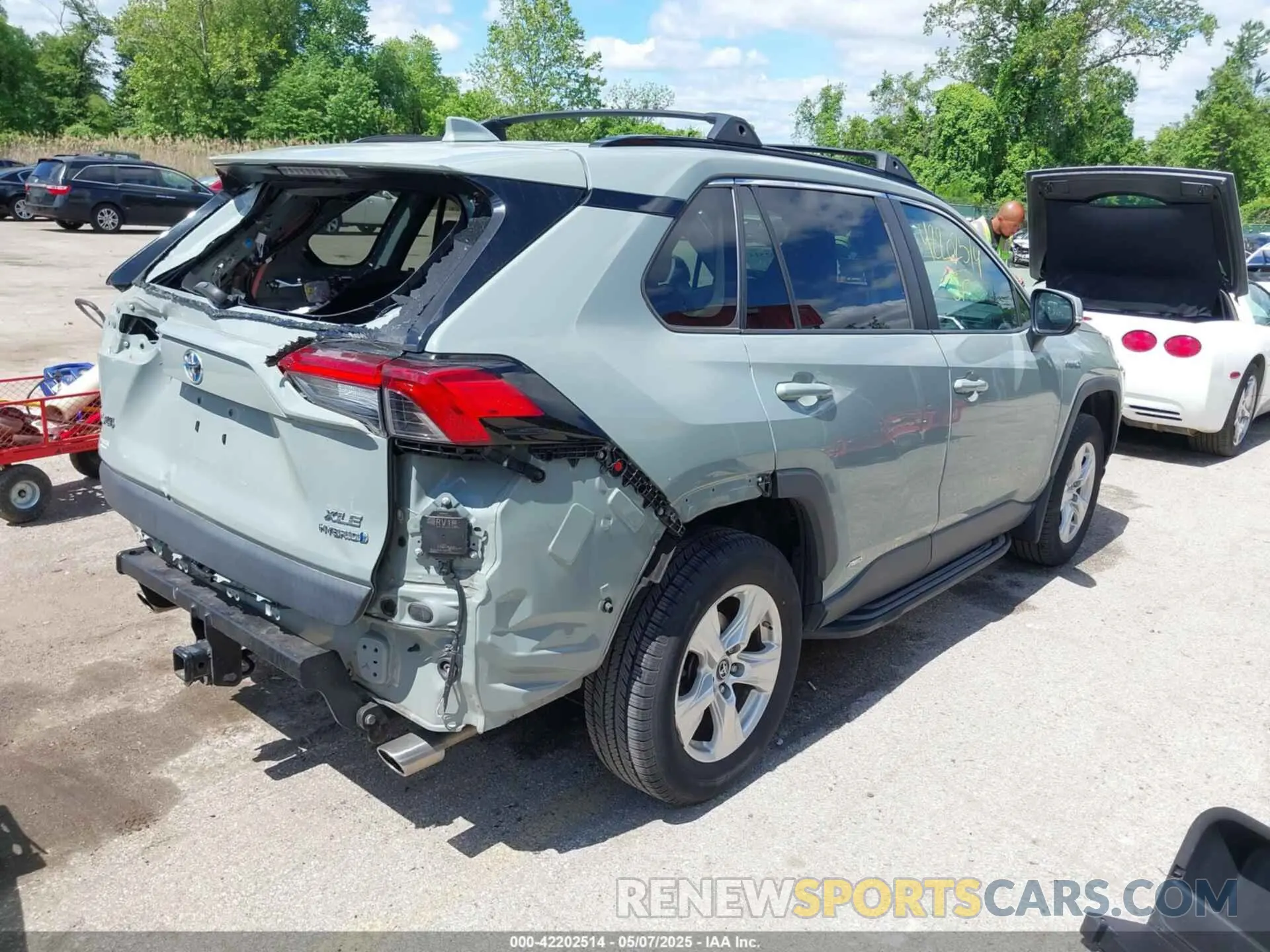 4 fotografías del automóvil dañado 2T3RWRFV1KW030037 TOYOTA RAV4 HYBRID 2019