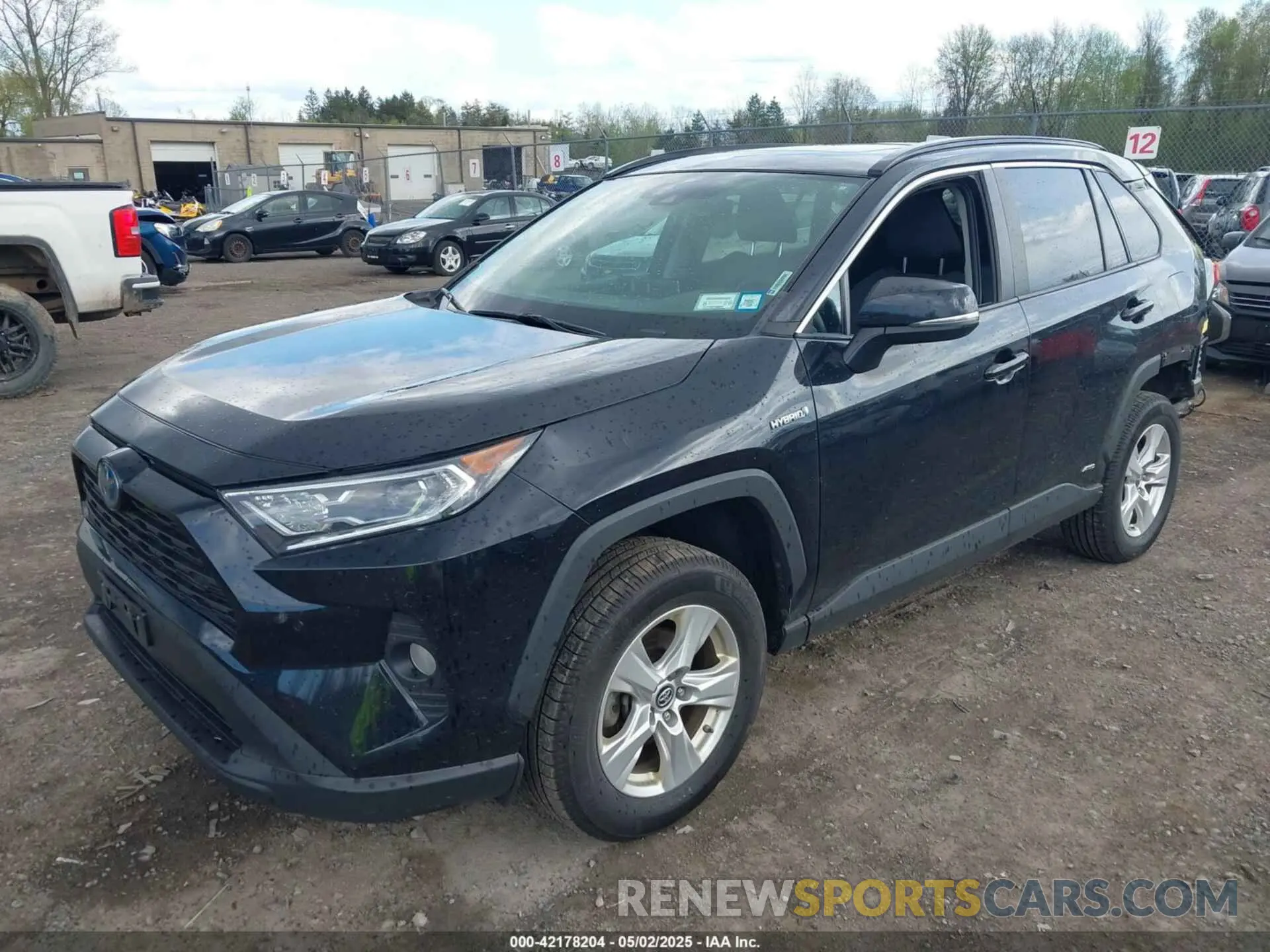 2 fotografías del automóvil dañado 2T3RWRFV3KW010551 TOYOTA RAV4 HYBRID 2019
