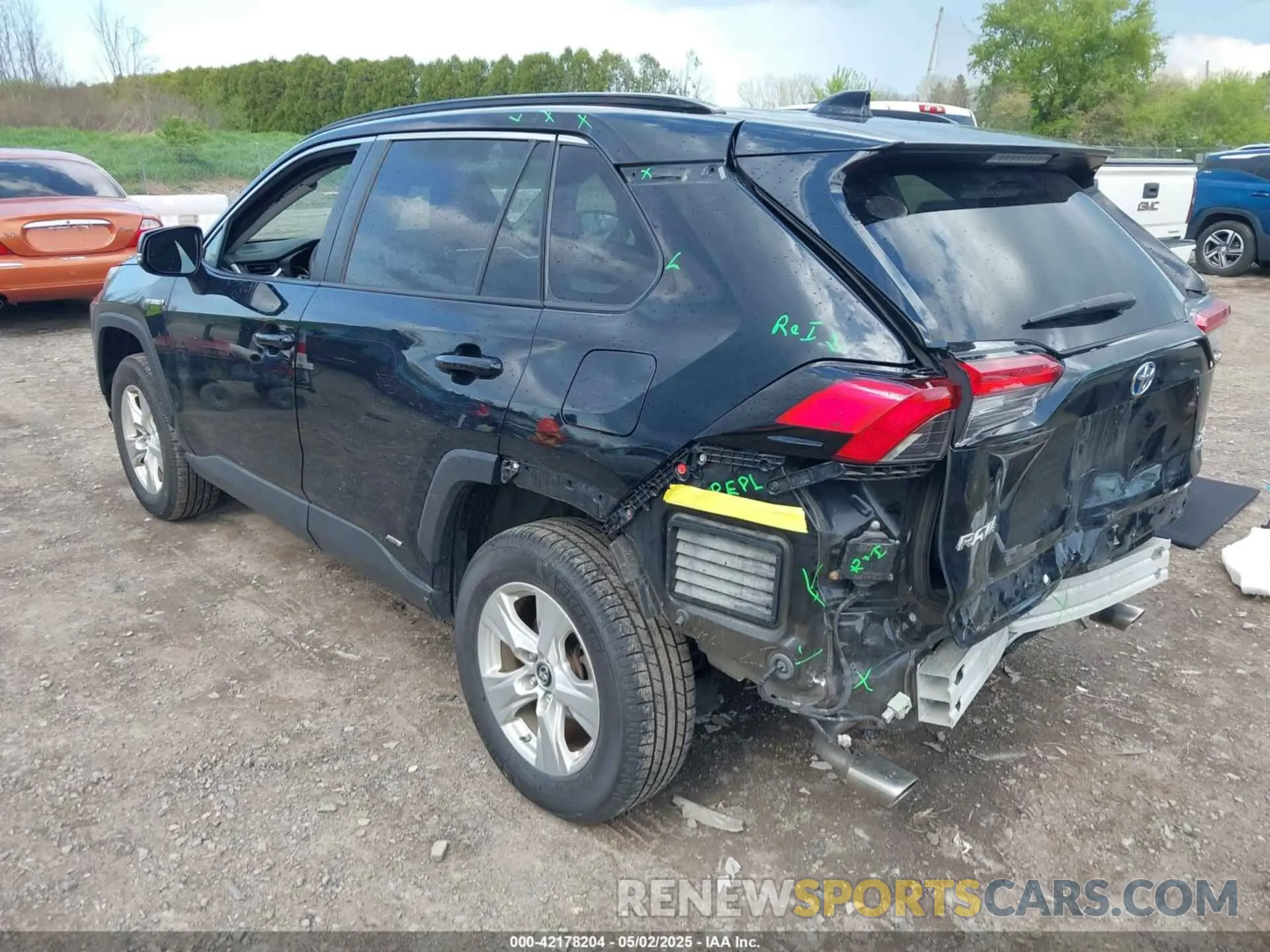 3 fotografías del automóvil dañado 2T3RWRFV3KW010551 TOYOTA RAV4 HYBRID 2019