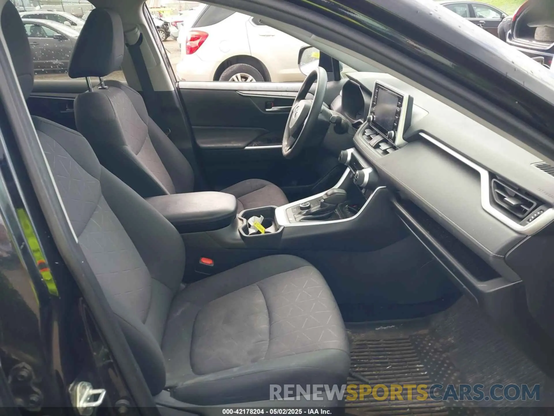 5 fotografías del automóvil dañado 2T3RWRFV3KW010551 TOYOTA RAV4 HYBRID 2019