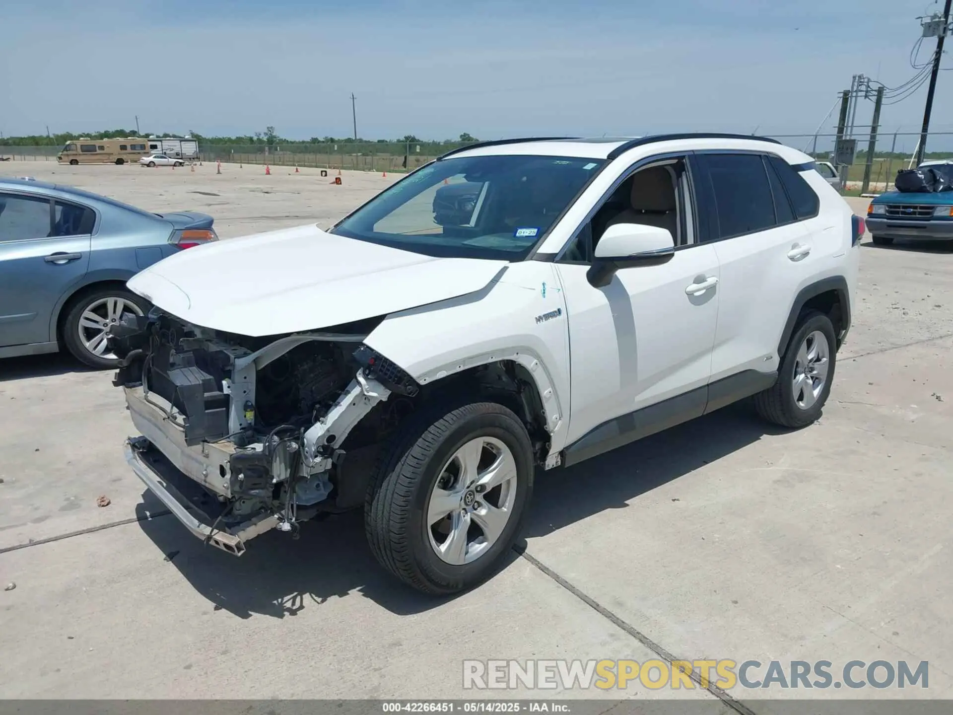 2 fotografías del automóvil dañado 2T3RWRFV7KW042080 TOYOTA RAV4 HYBRID 2019