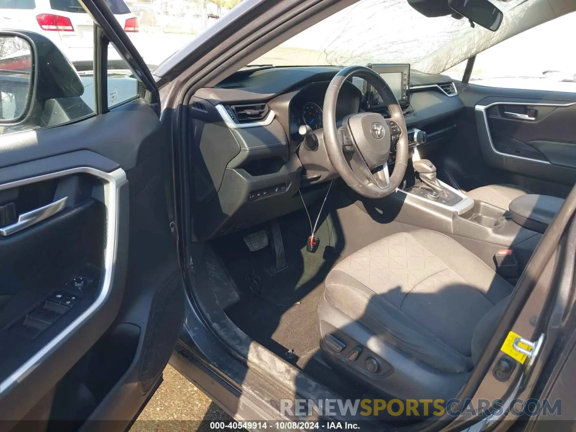 5 fotografías del automóvil dañado 2T3RWRFV9KW026916 TOYOTA RAV4 HYBRID 2019
