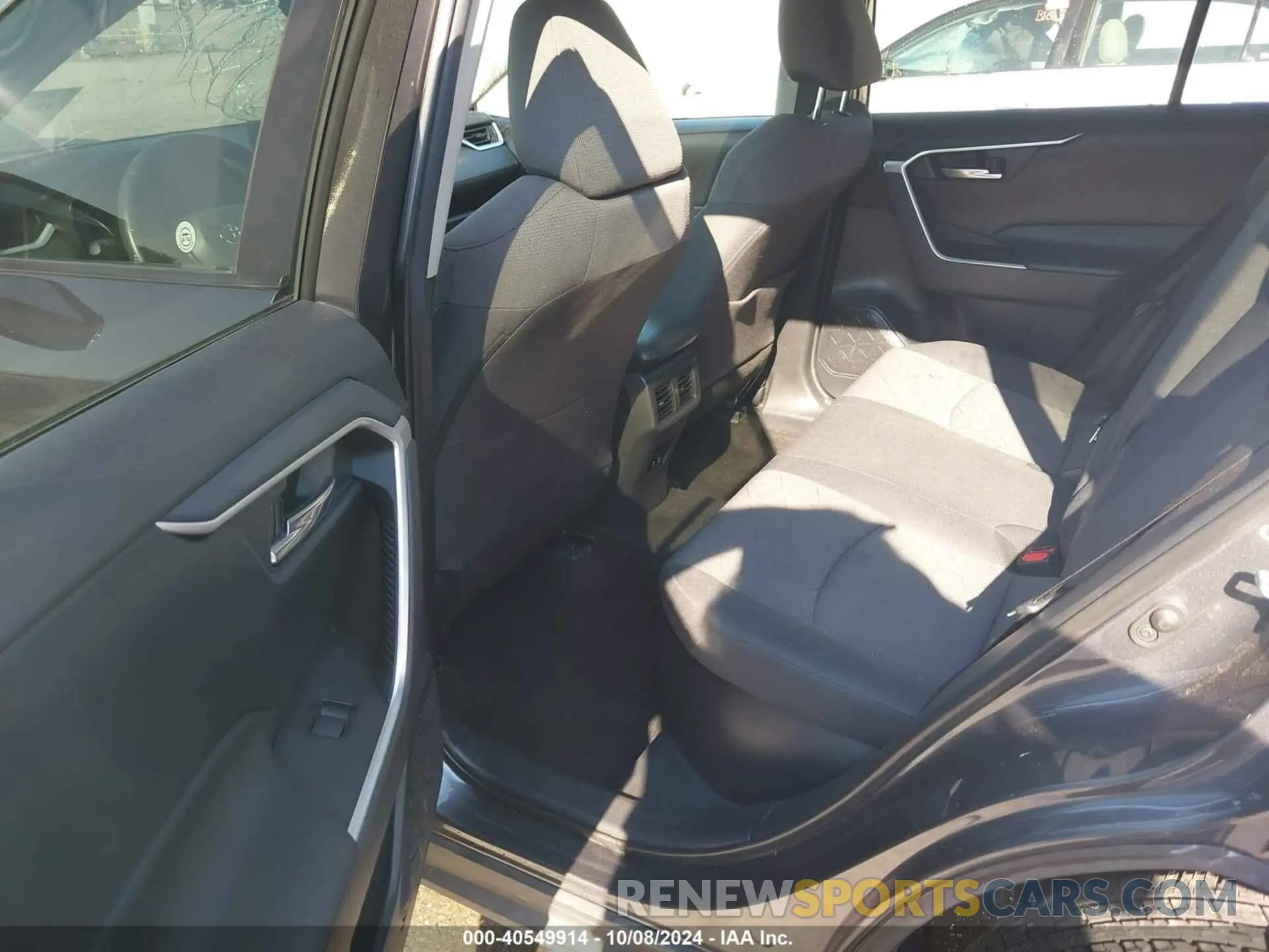 8 fotografías del automóvil dañado 2T3RWRFV9KW026916 TOYOTA RAV4 HYBRID 2019