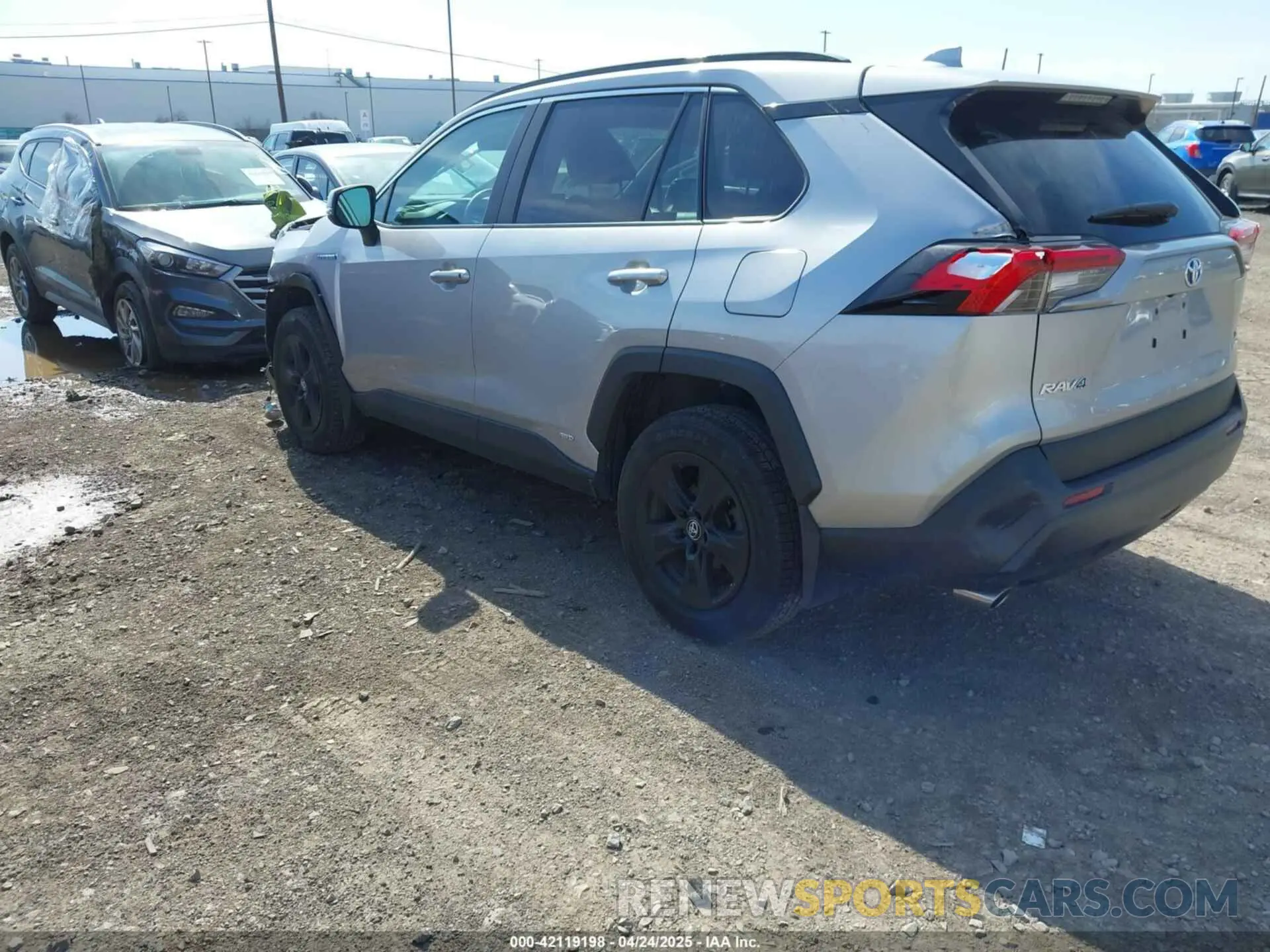 3 fotografías del automóvil dañado 2T3RWRFVXKW025676 TOYOTA RAV4 HYBRID 2019