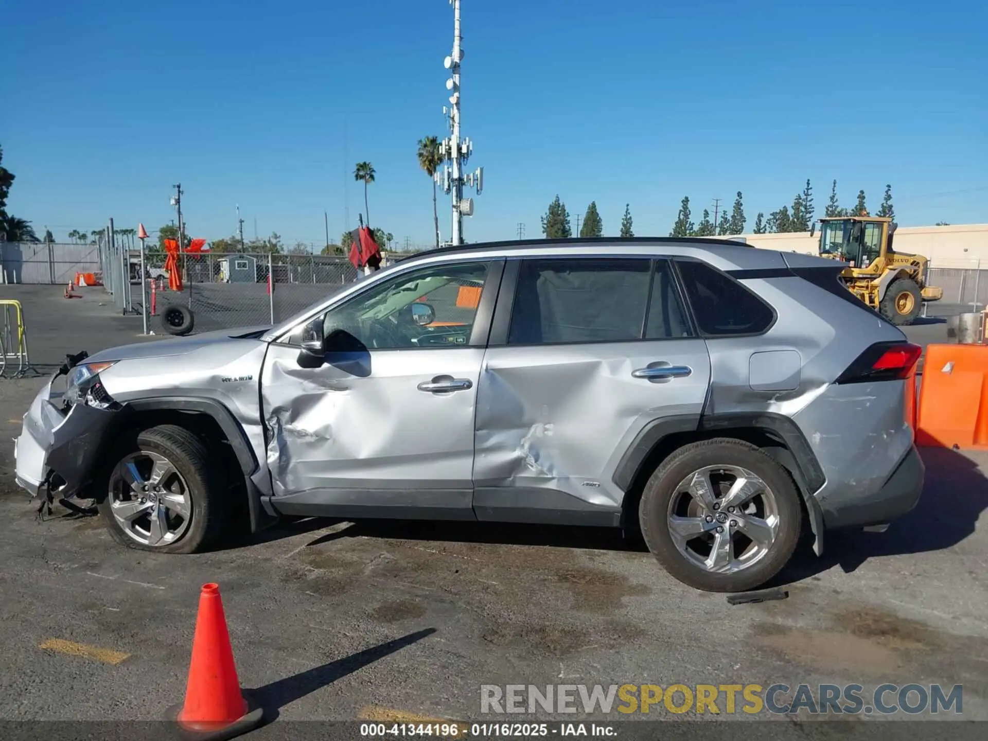 13 fotografías del automóvil dañado JTMDWRFV5KD007139 TOYOTA RAV4 HYBRID 2019