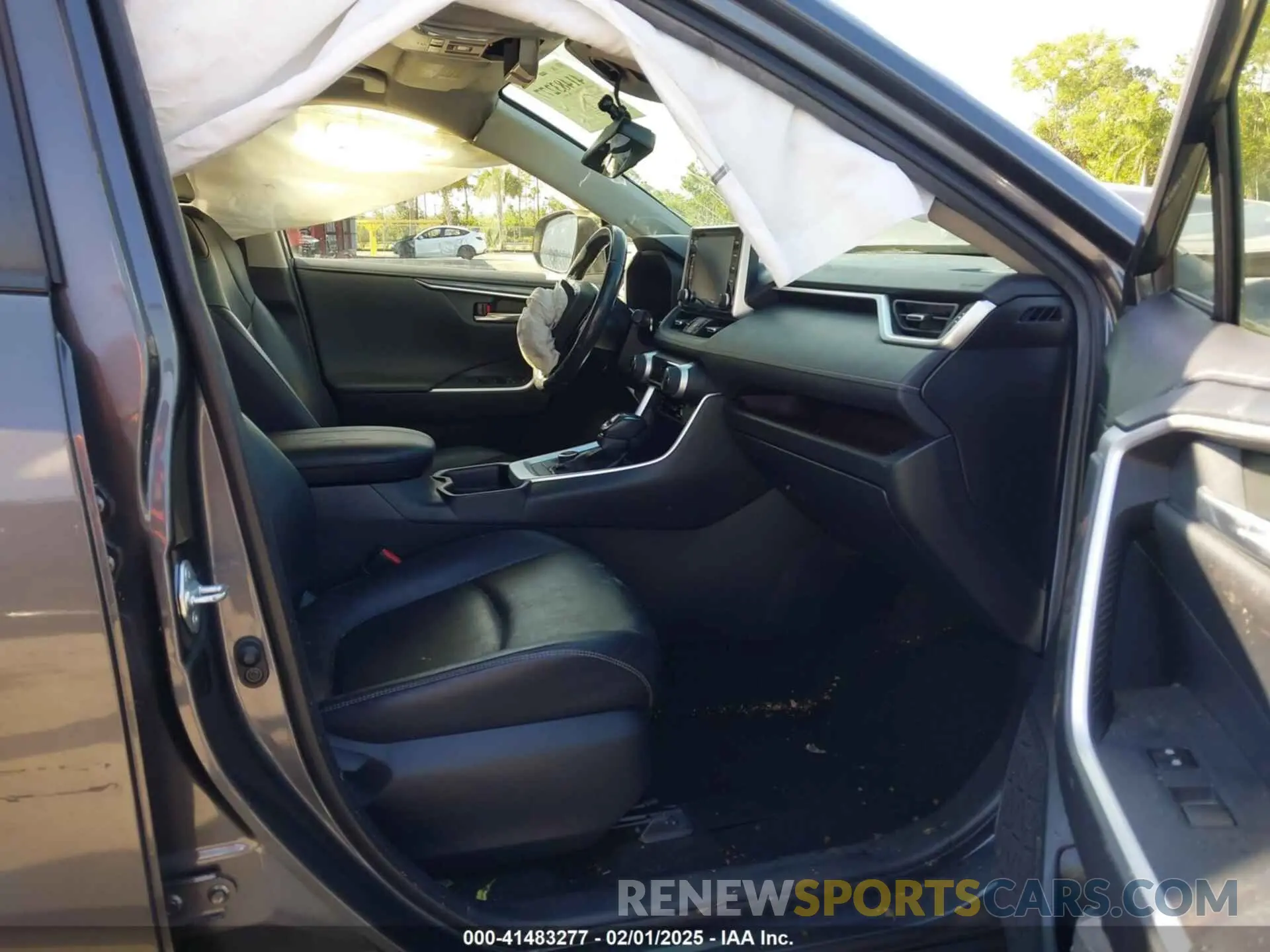 5 fotografías del automóvil dañado JTMDWRFV9KD503092 TOYOTA RAV4 HYBRID 2019