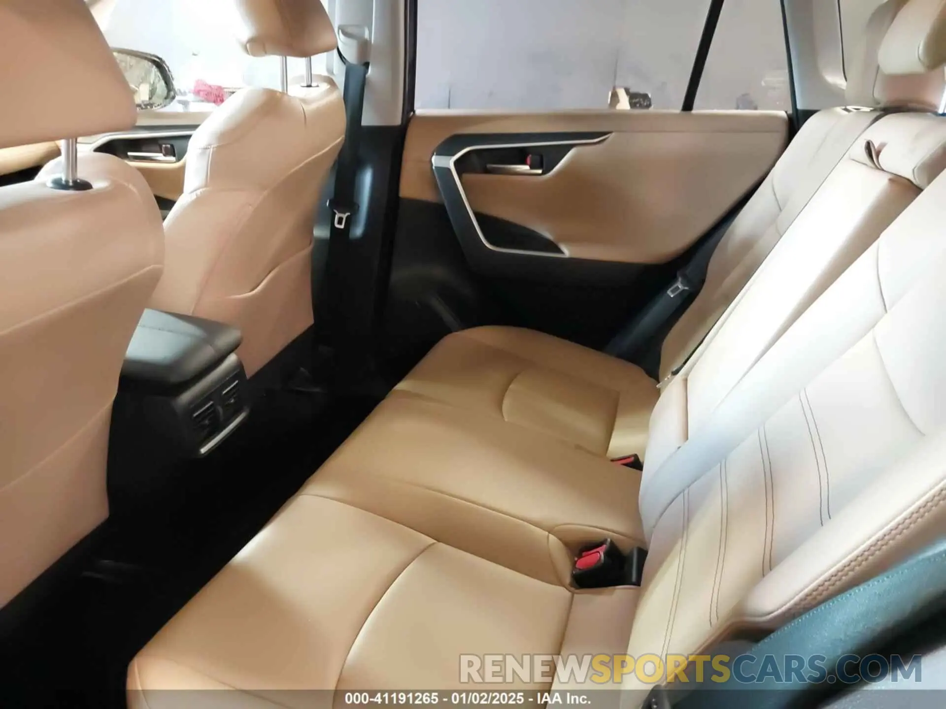 8 fotografías del automóvil dañado JTMDWRFVXKD025071 TOYOTA RAV4 HYBRID 2019