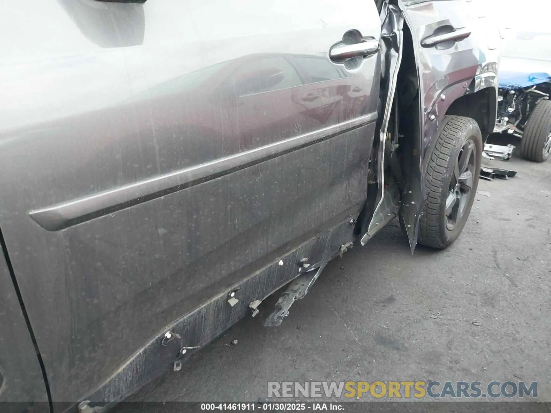 19 fotografías del automóvil dañado JTMEWRFV1KJ023537 TOYOTA RAV4 HYBRID 2019