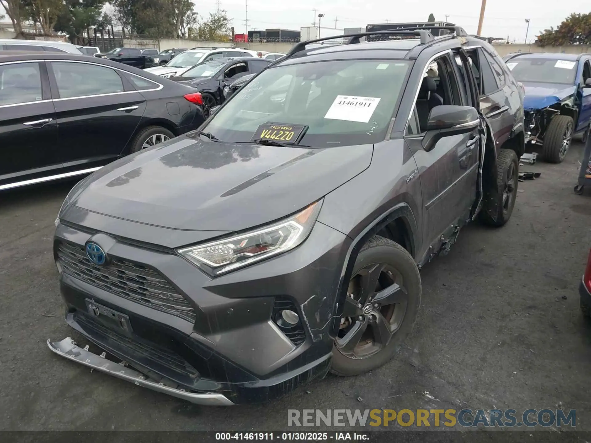 2 fotografías del automóvil dañado JTMEWRFV1KJ023537 TOYOTA RAV4 HYBRID 2019