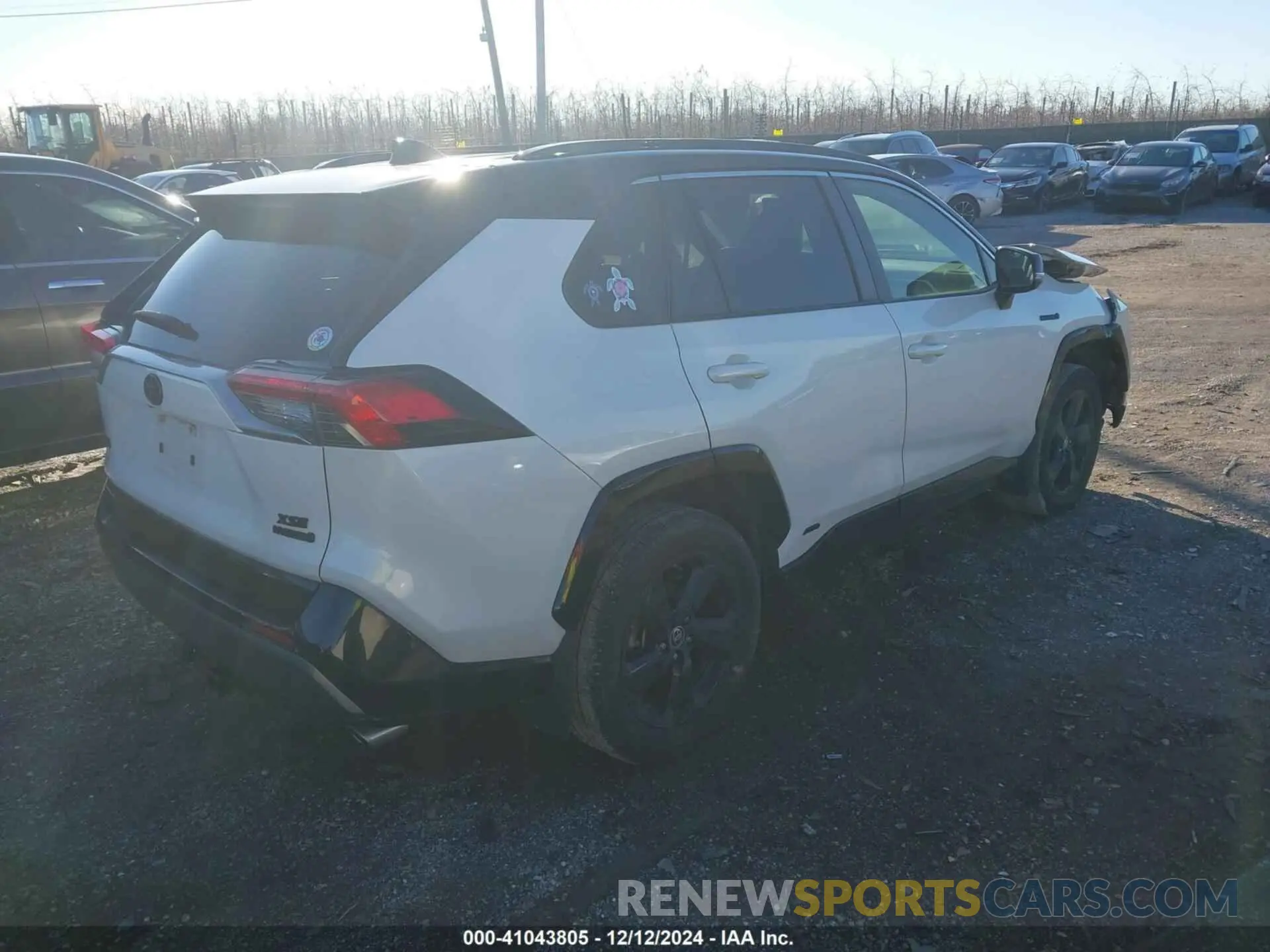 4 fotografías del automóvil dañado JTMEWRFV1KJ026082 TOYOTA RAV4 HYBRID 2019